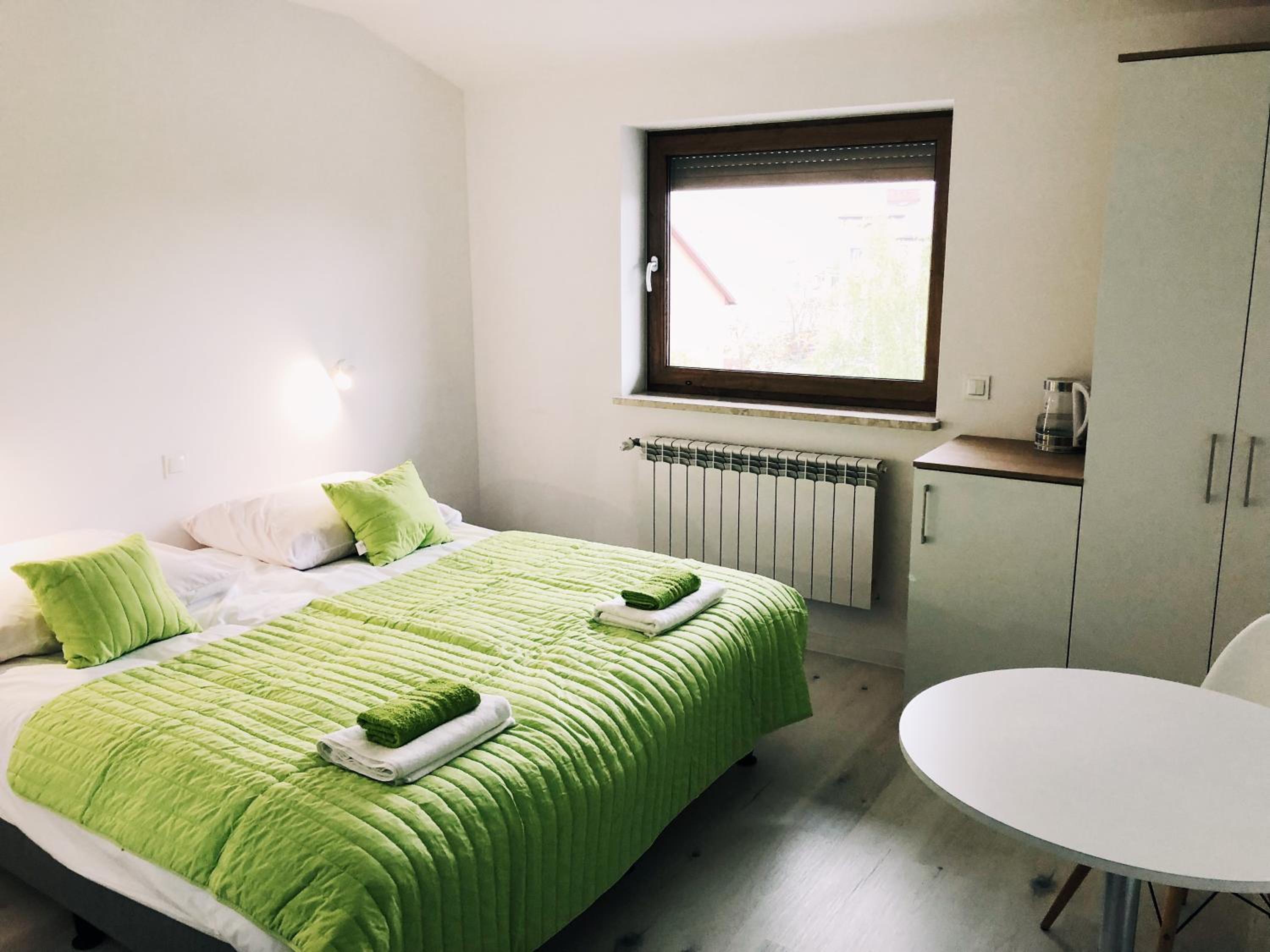 Double Room with Private Bathroom - Photo 6
