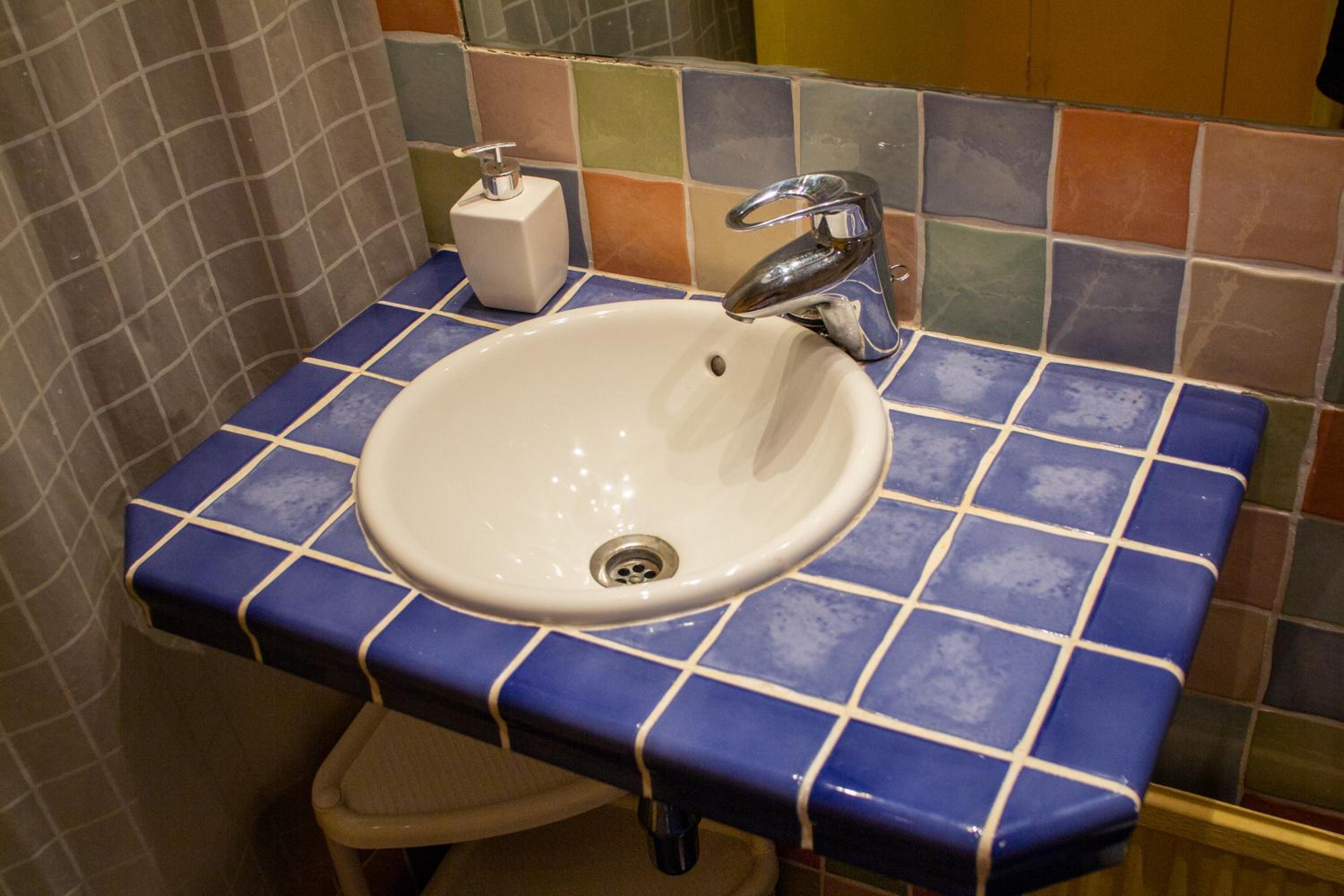 Studio Apartment - Photo 33