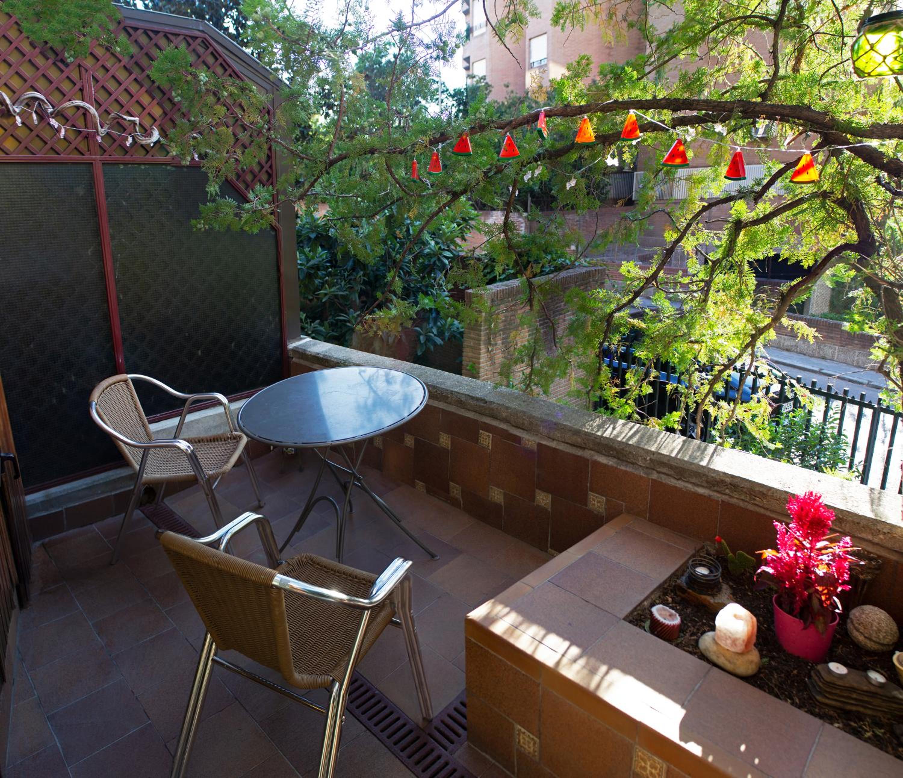 Studio Apartment - Photo 15