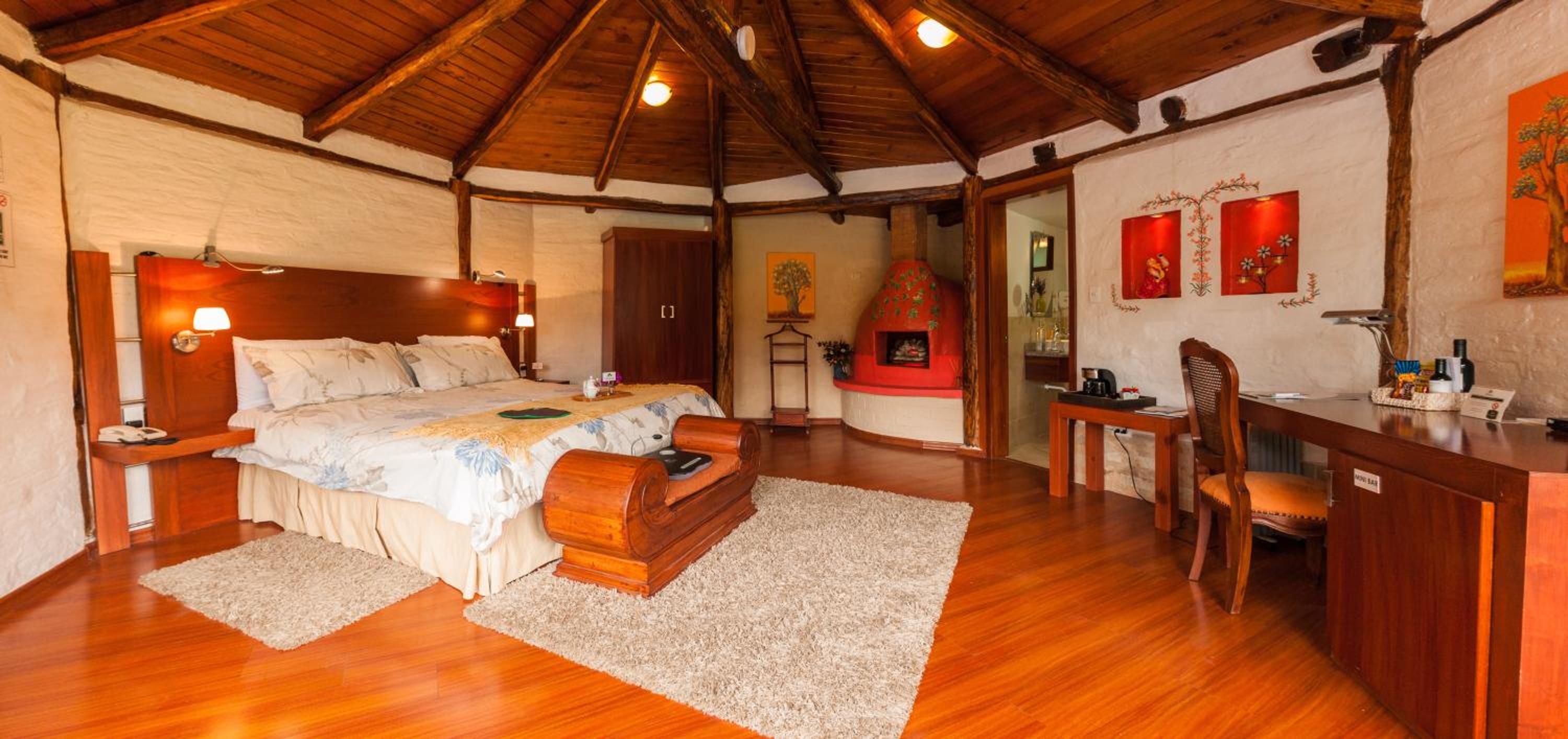 Deluxe King Room photo 1