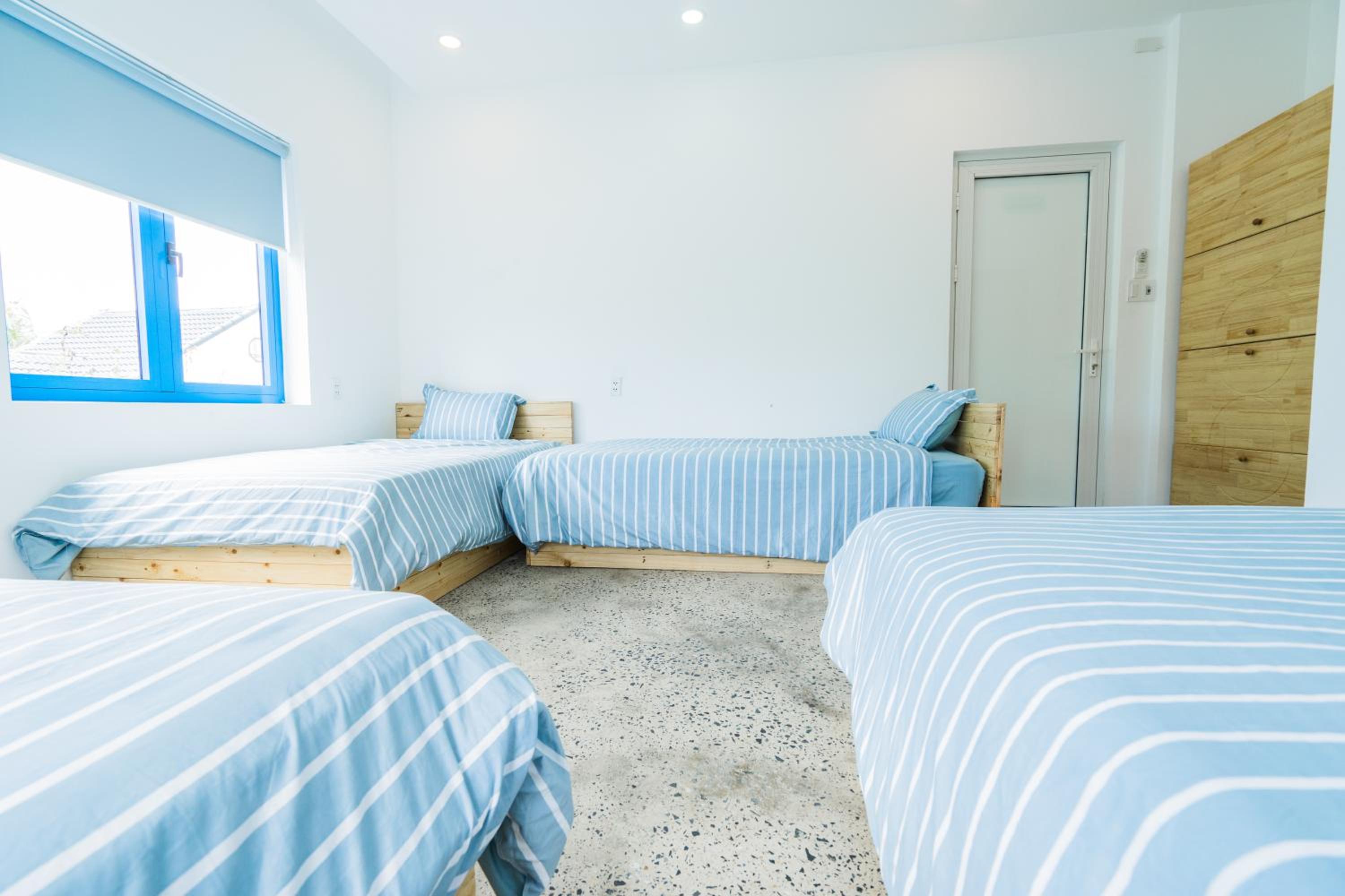 4-Bed Mixed Dormitory Room