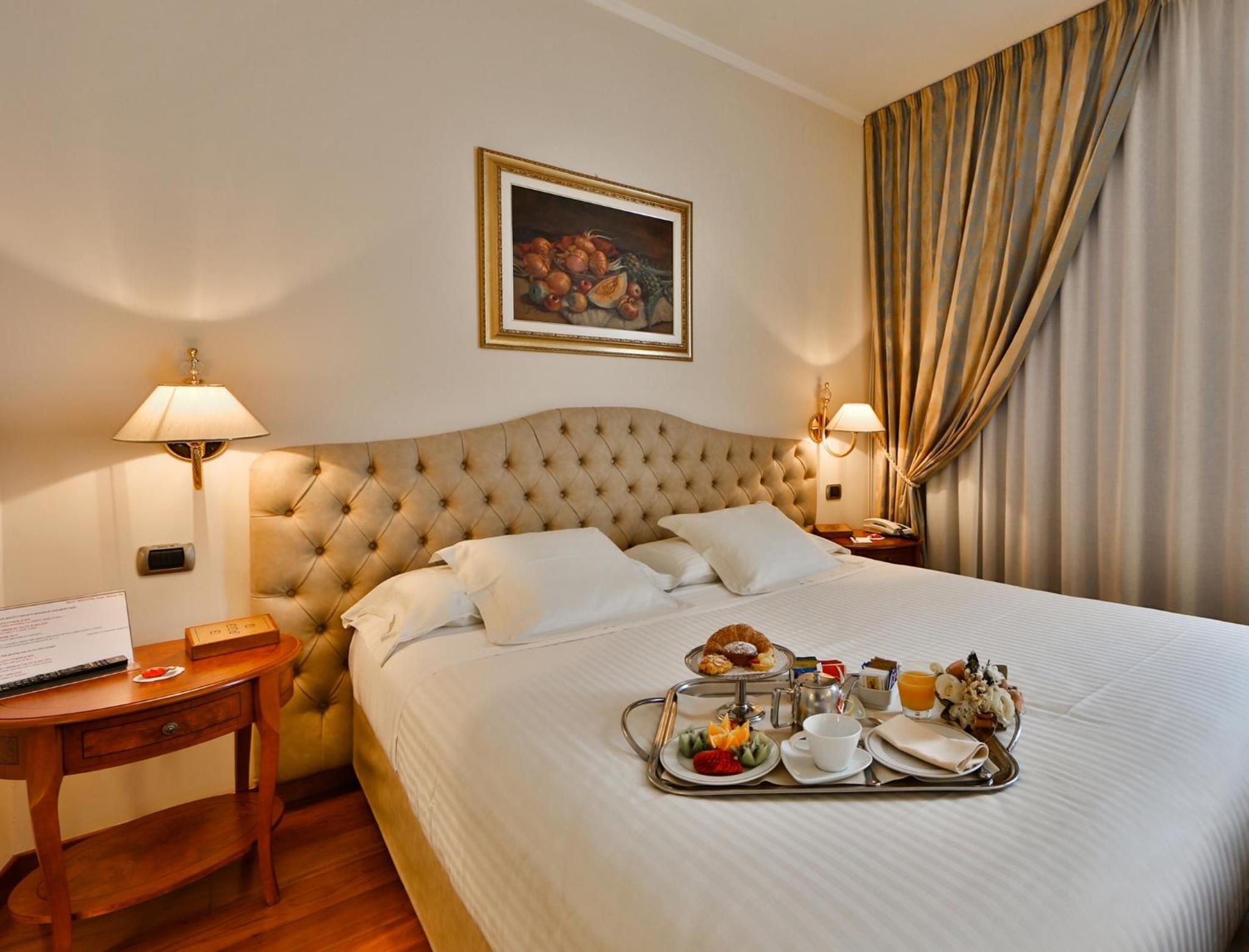 Suite - Photo 6