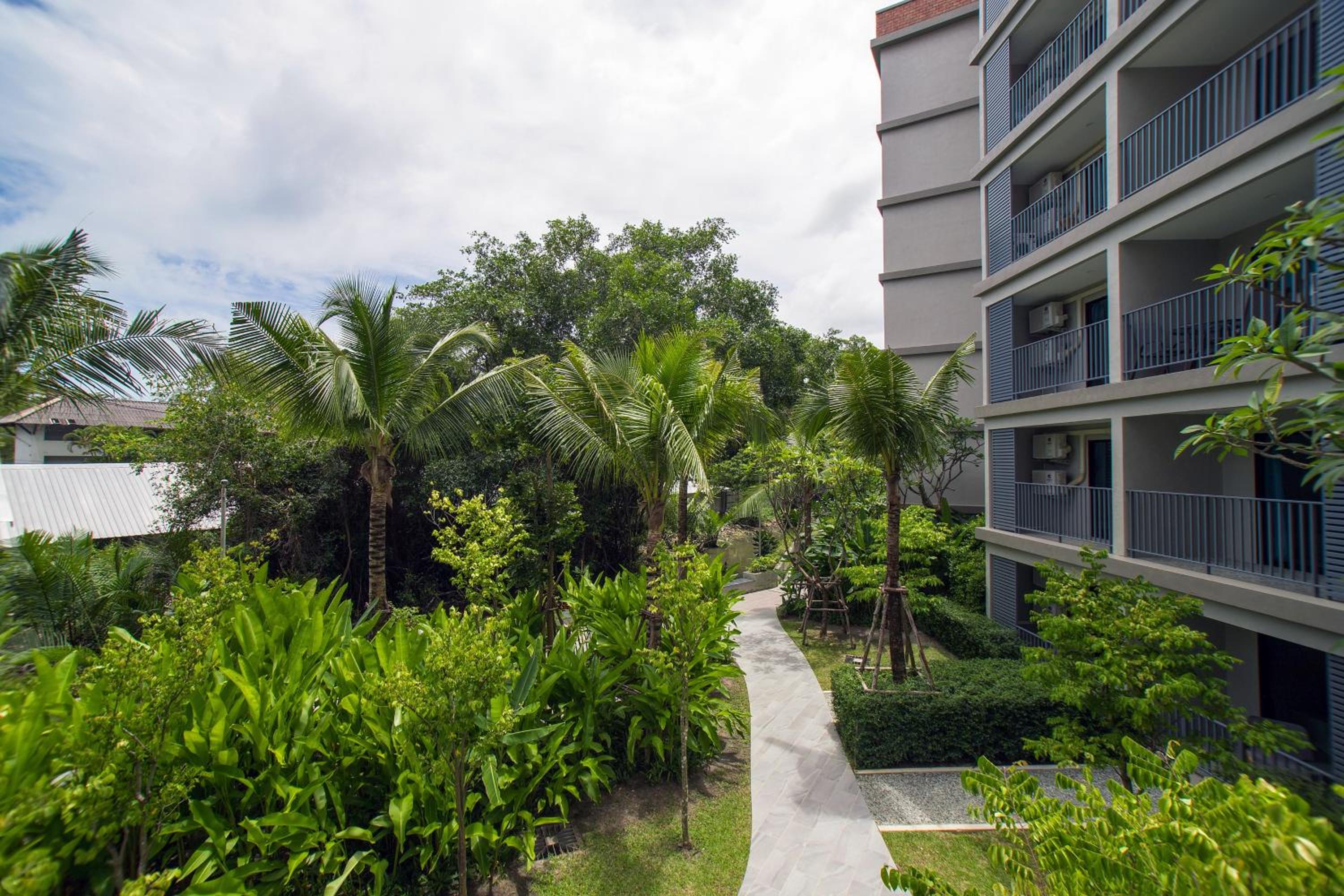 Apartment with Garden View photo 2