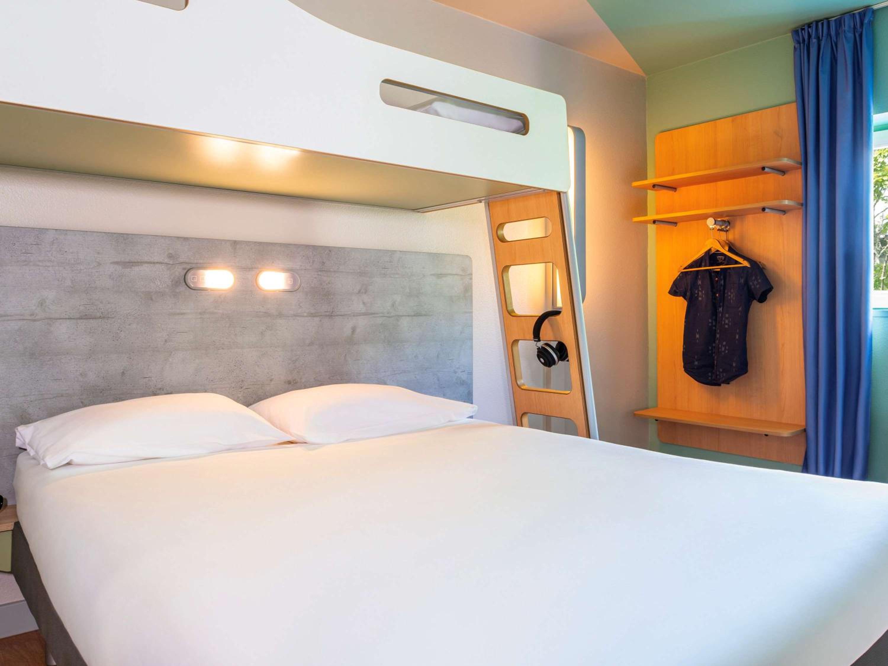 Double Room with Bunk Bed photo 2