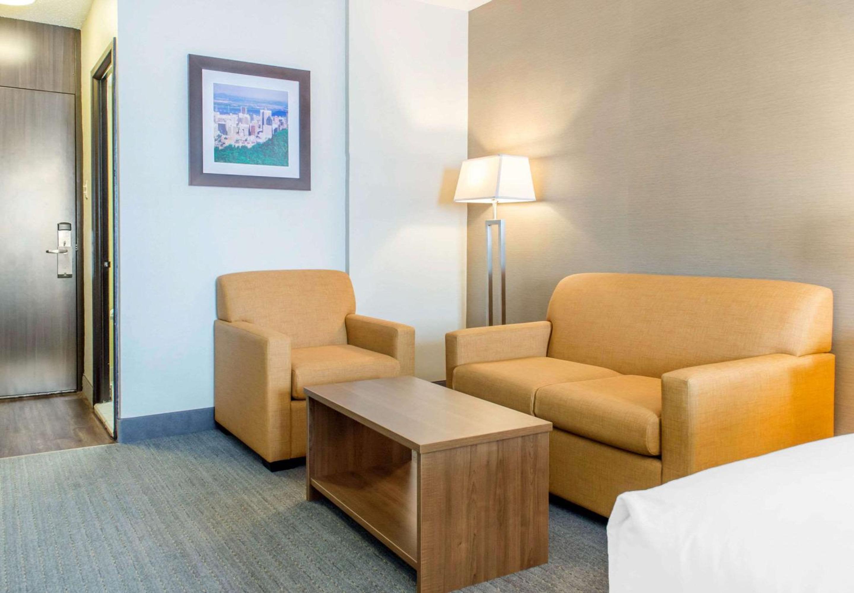 Executive King Room - Non Smoking  - Photo 4
