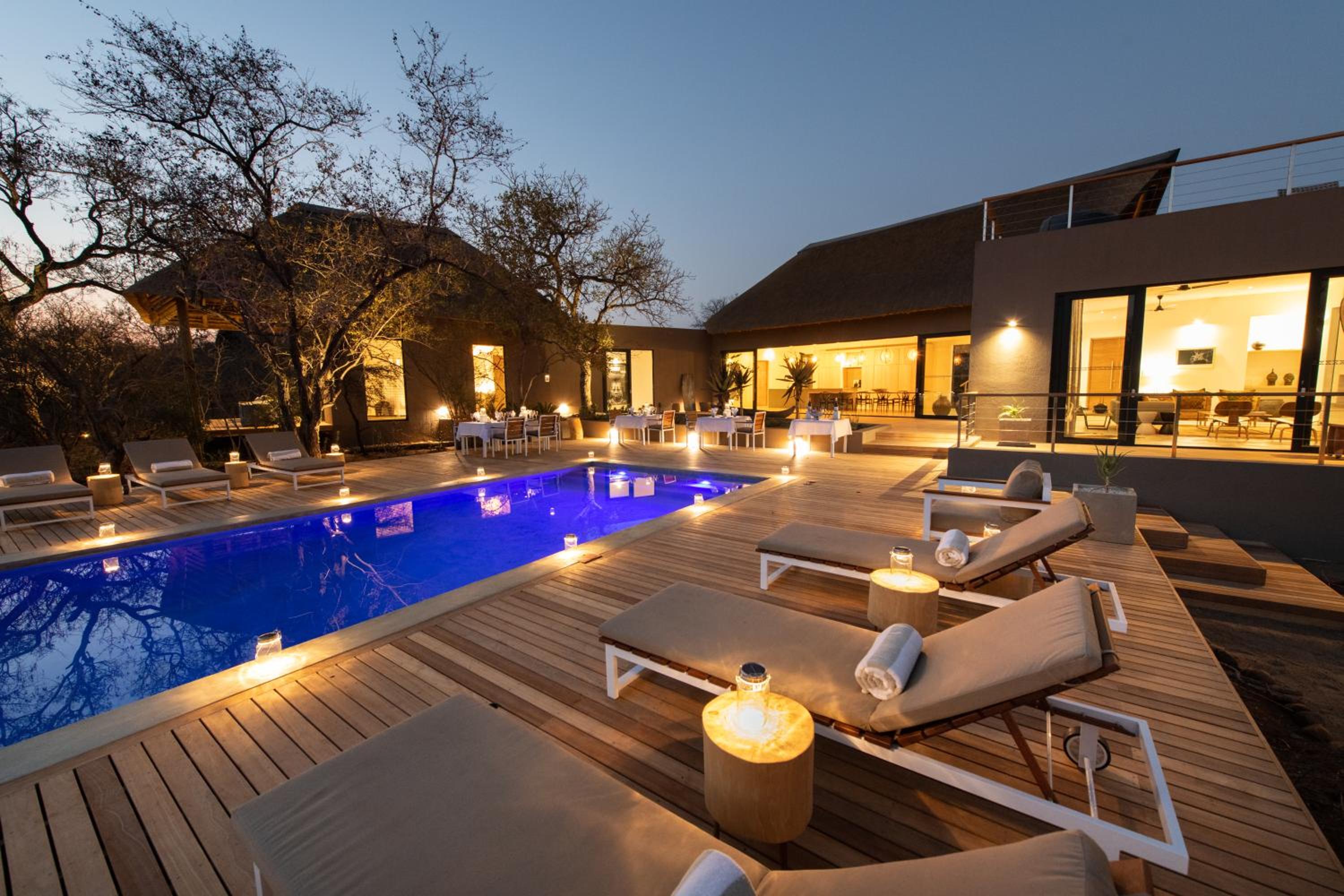  Mhlabeni Boutique Villa - Premium Deluxe Room photo 3
