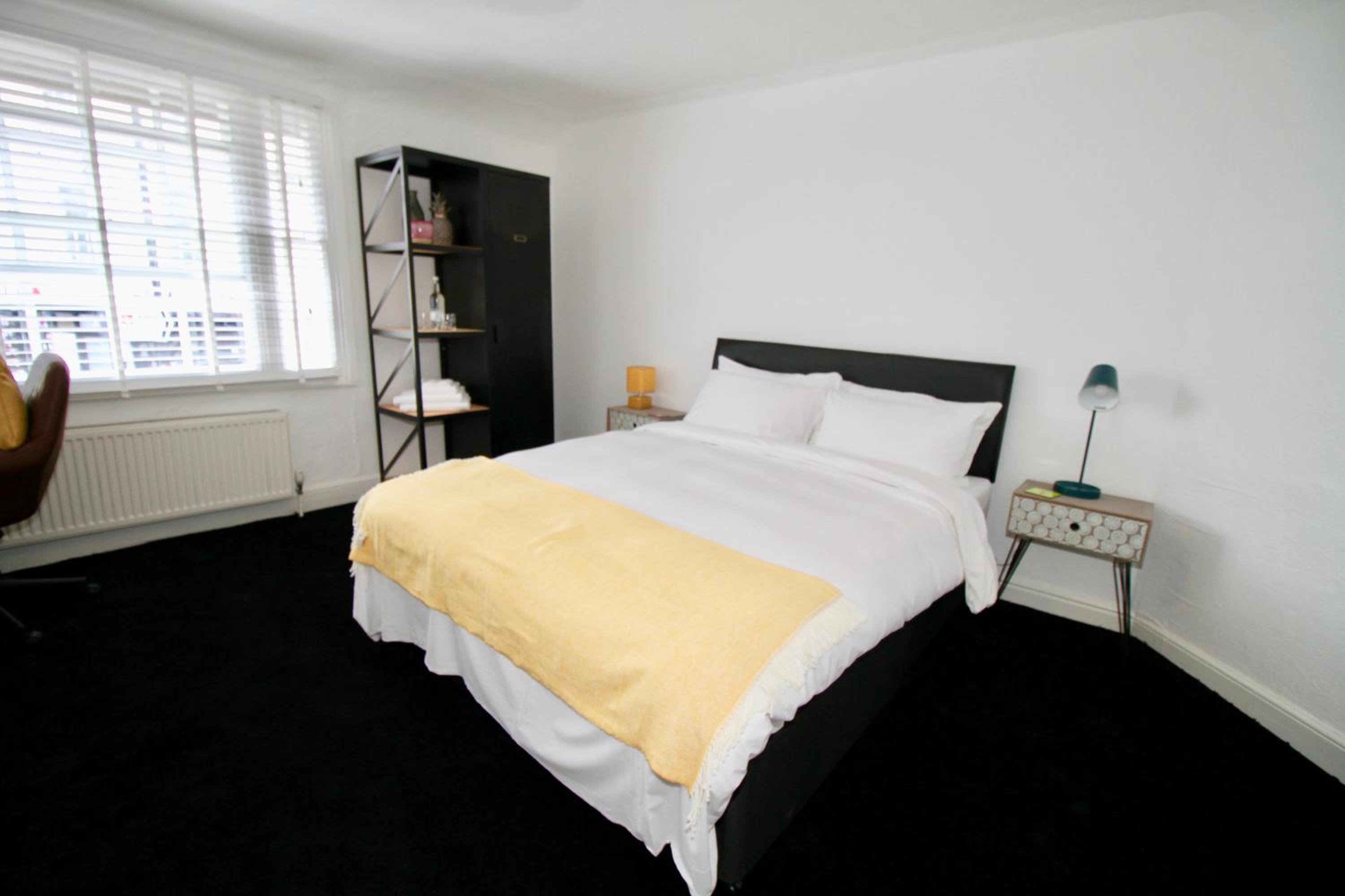 Deluxe Double Room with Shower - Photo 1