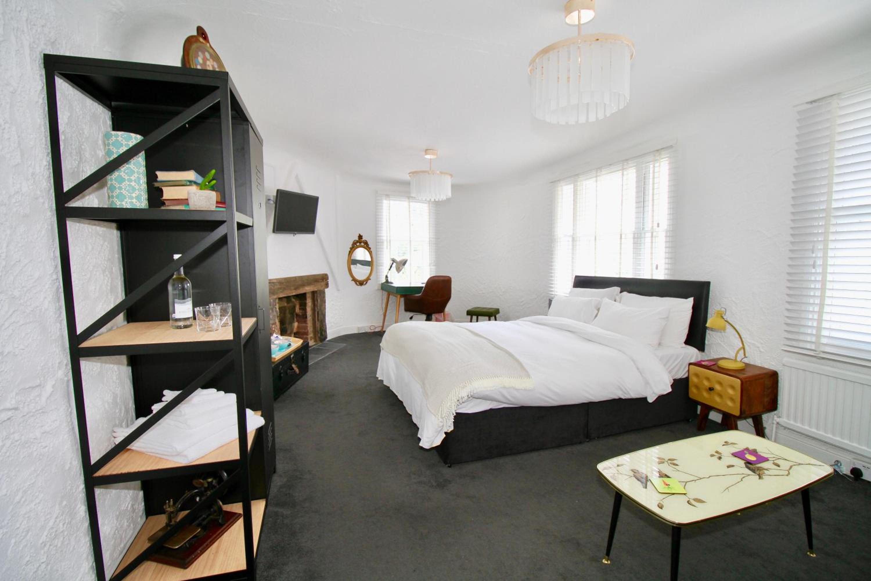 Superior King Room - Photo 1