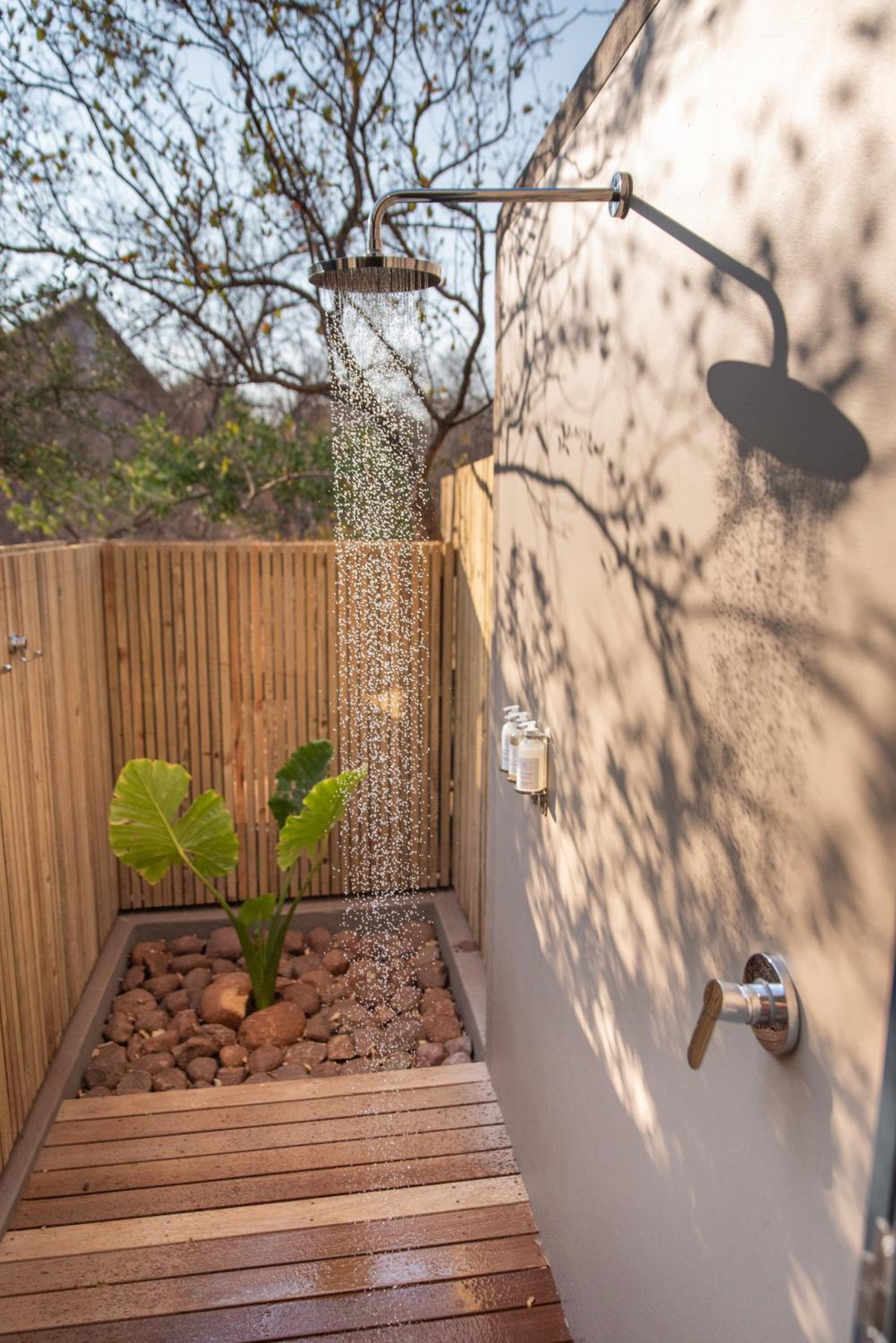  Mhlabeni Boutique Villa - Premium Deluxe Room photo 2