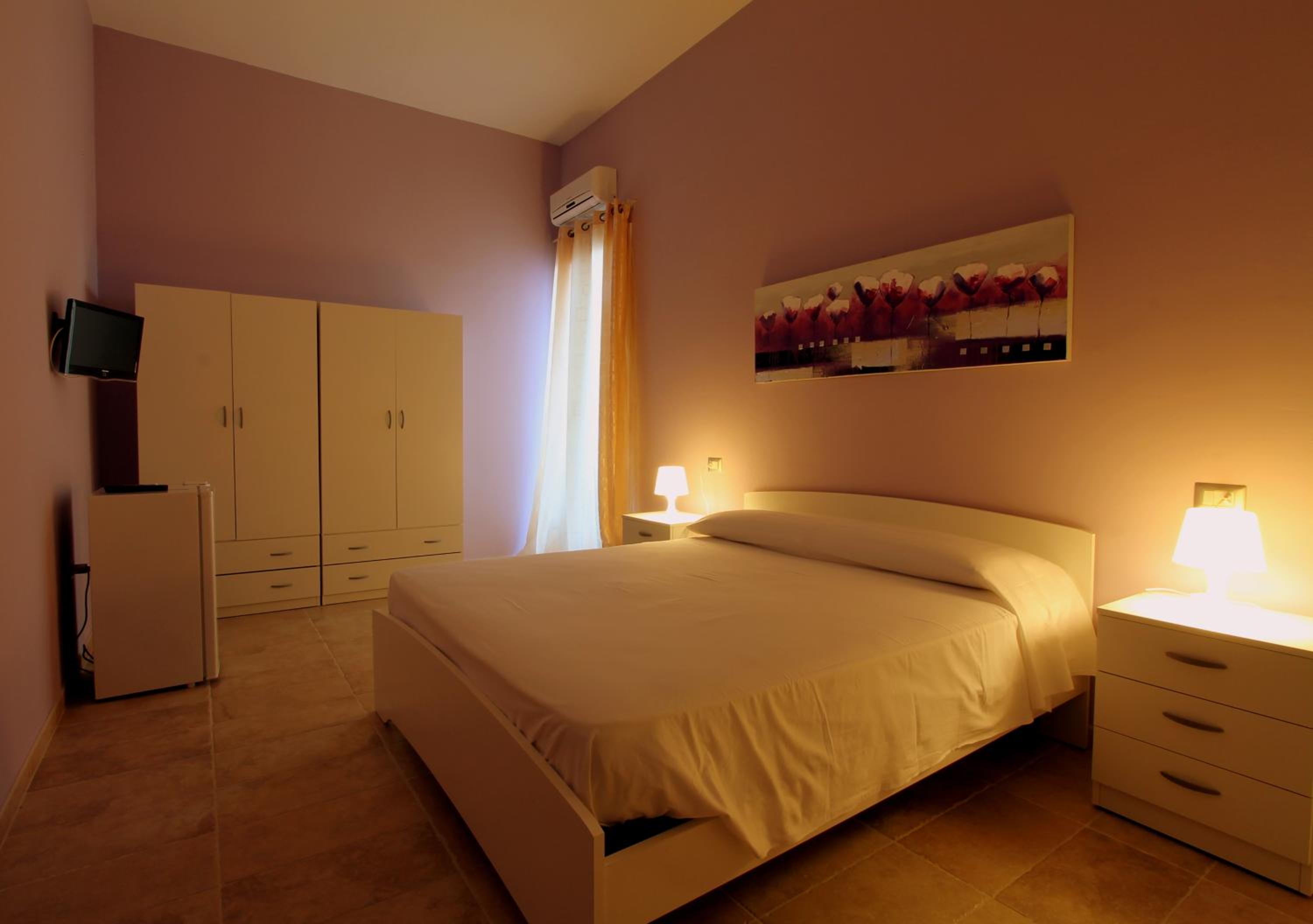 Double or Twin Room photo 3