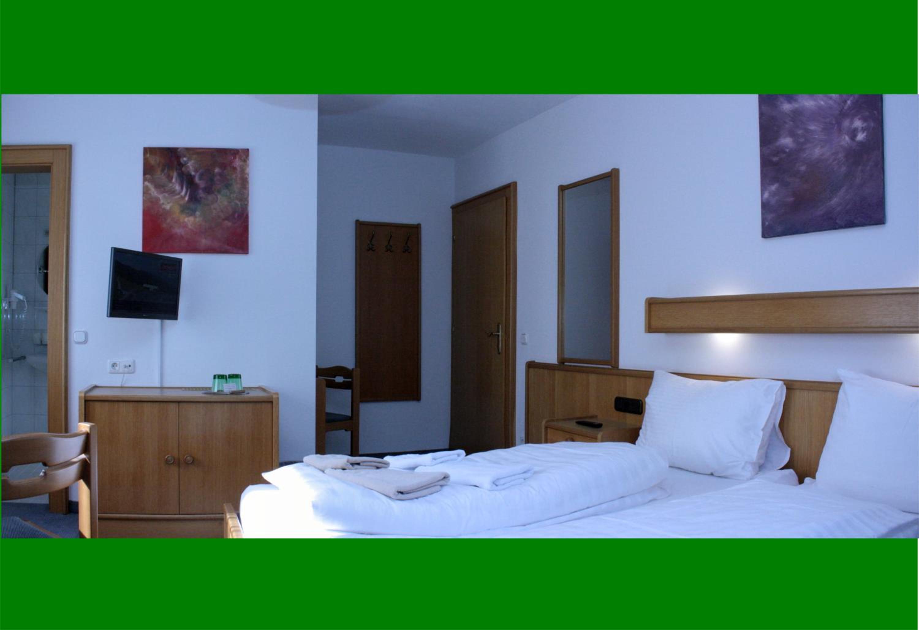 Four-Bedroom Apartment with Balcony  photo 1