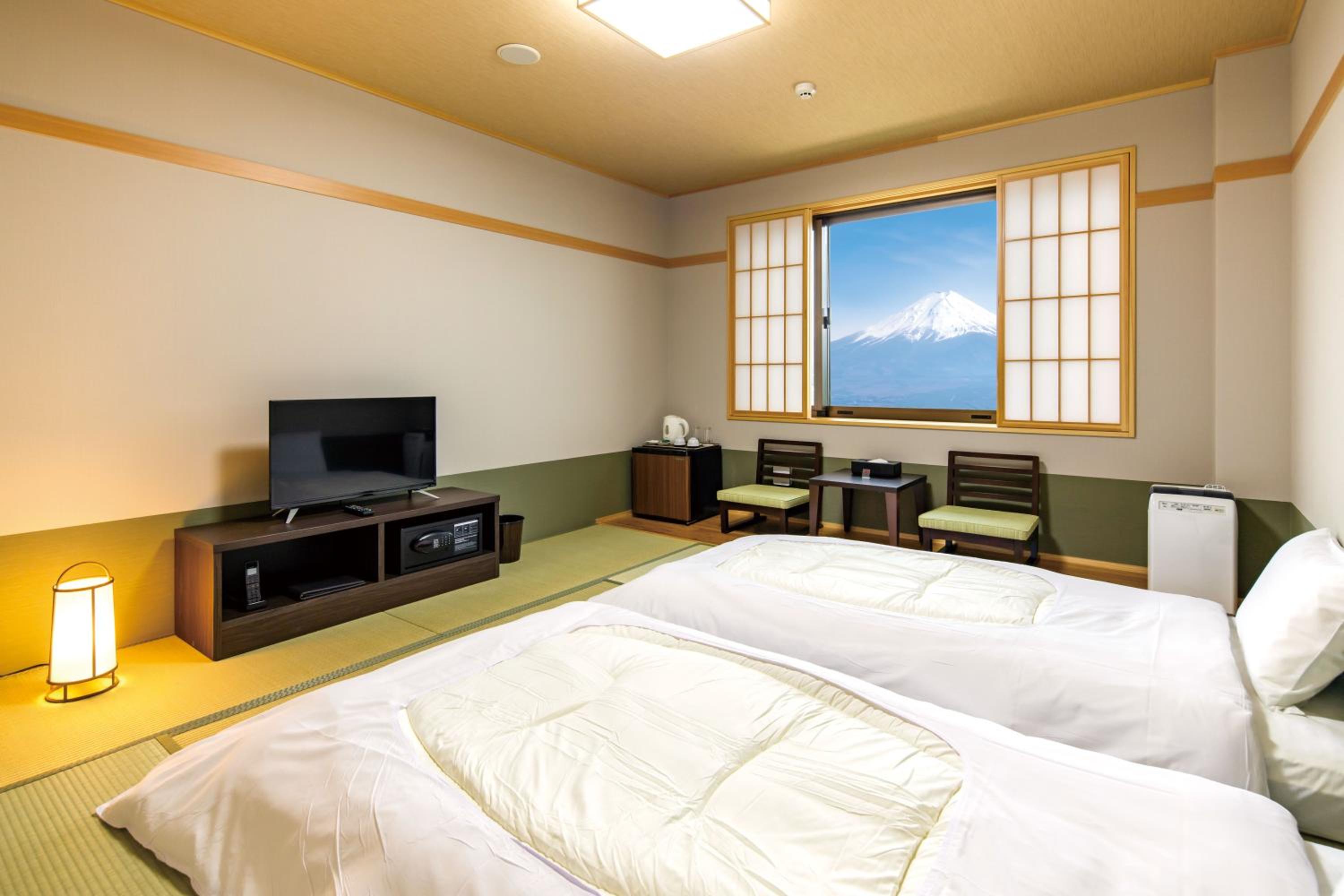 Japanese-Style Room with Mt.Fuji View