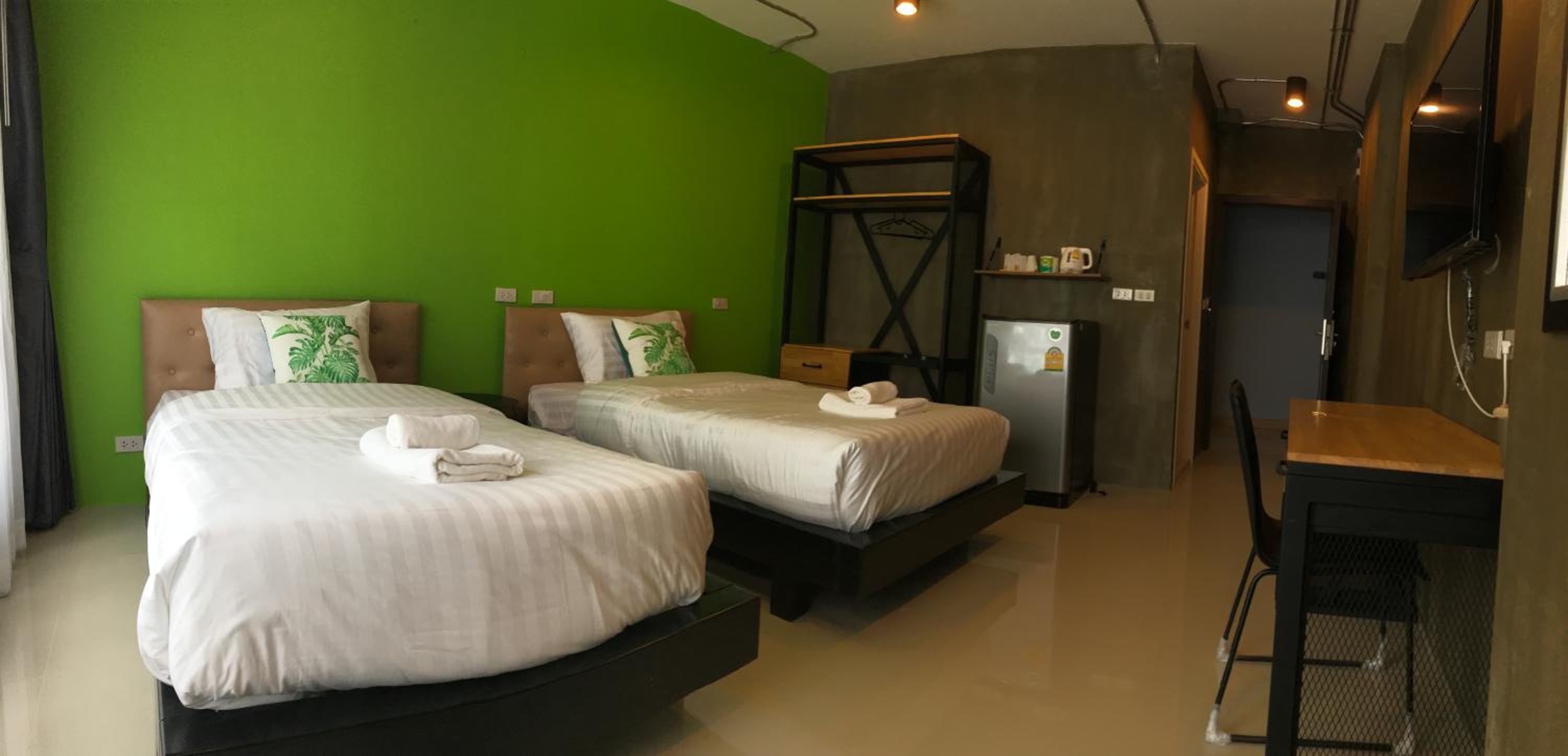 Twin Room with Balcony - Photo 6
