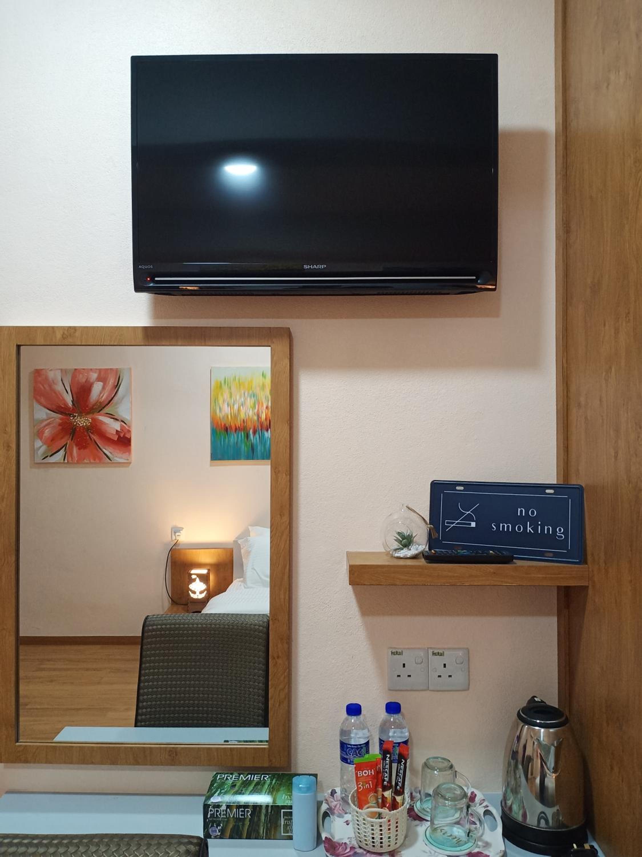 Deluxe Room - Photo 6