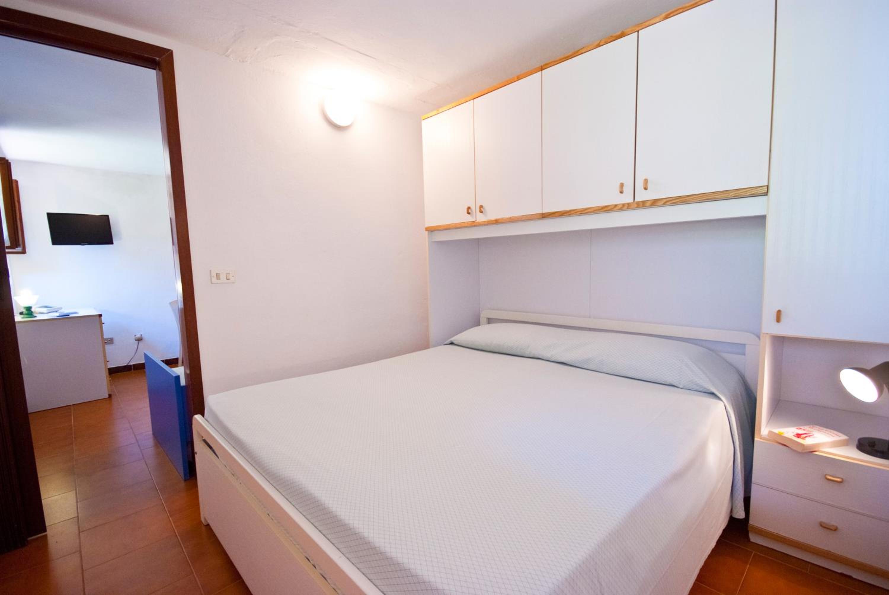 Studio Apartment photo 1