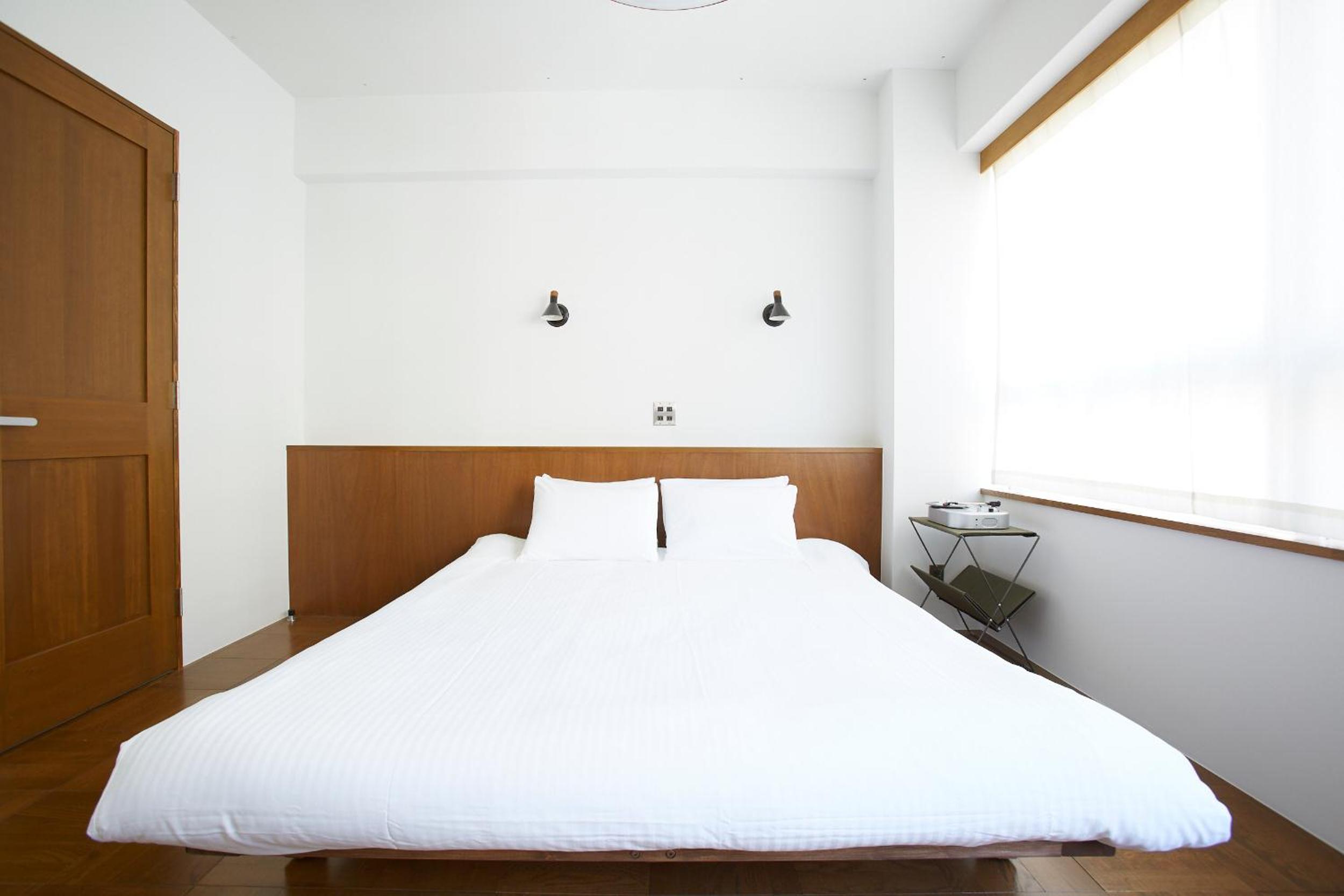 Queen Room photo 2