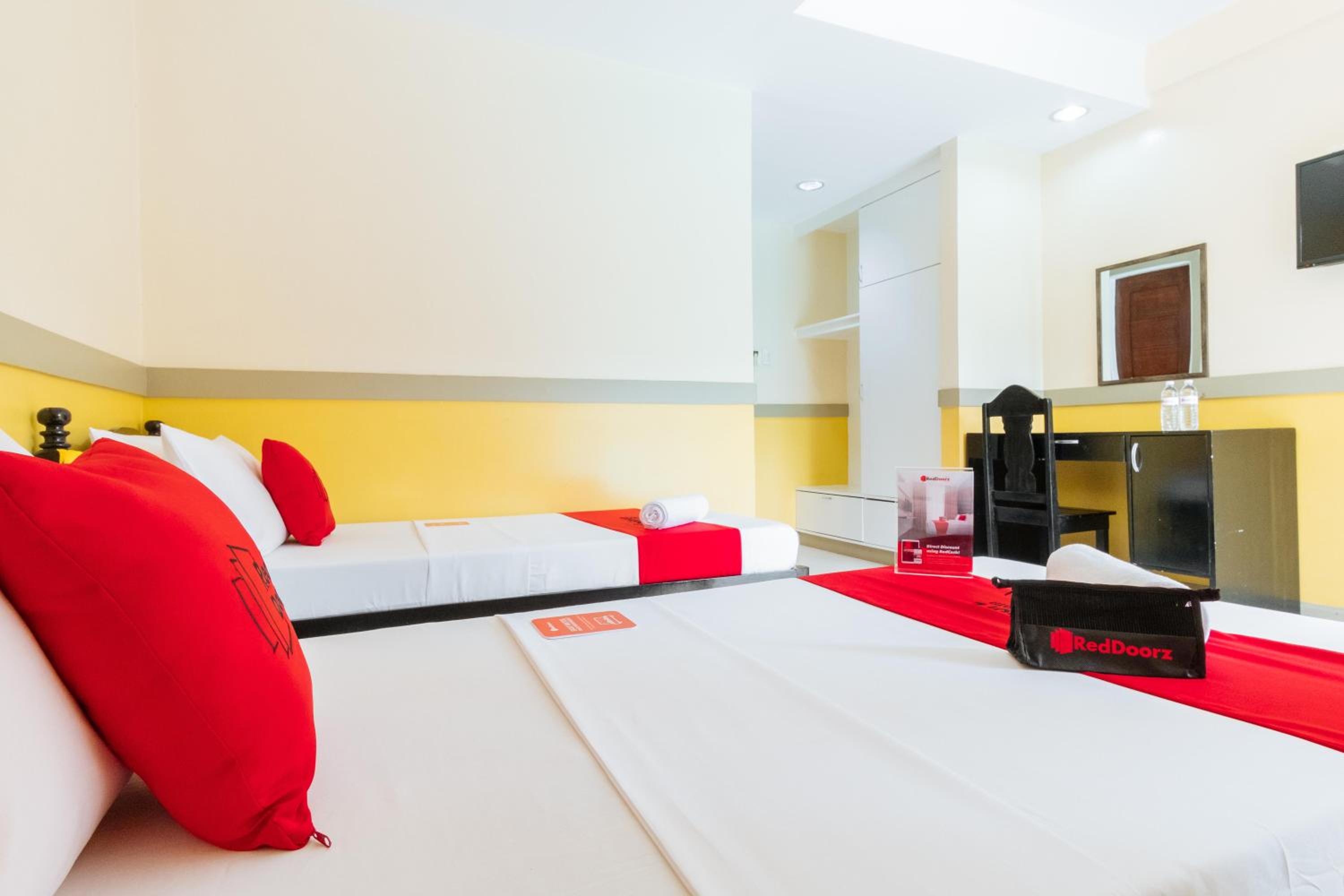 Twin Room - Photo 1