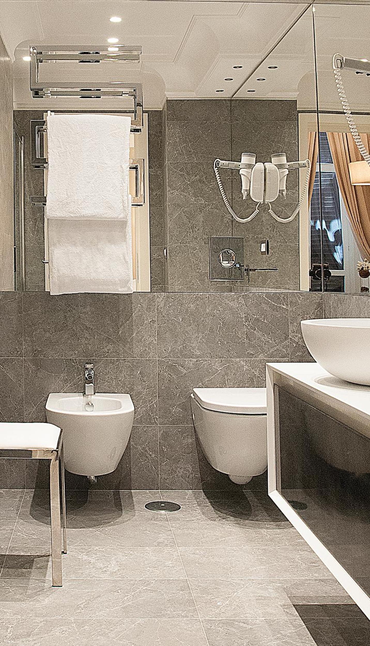 Deluxe Double or Twin Room with Balcony - Annex