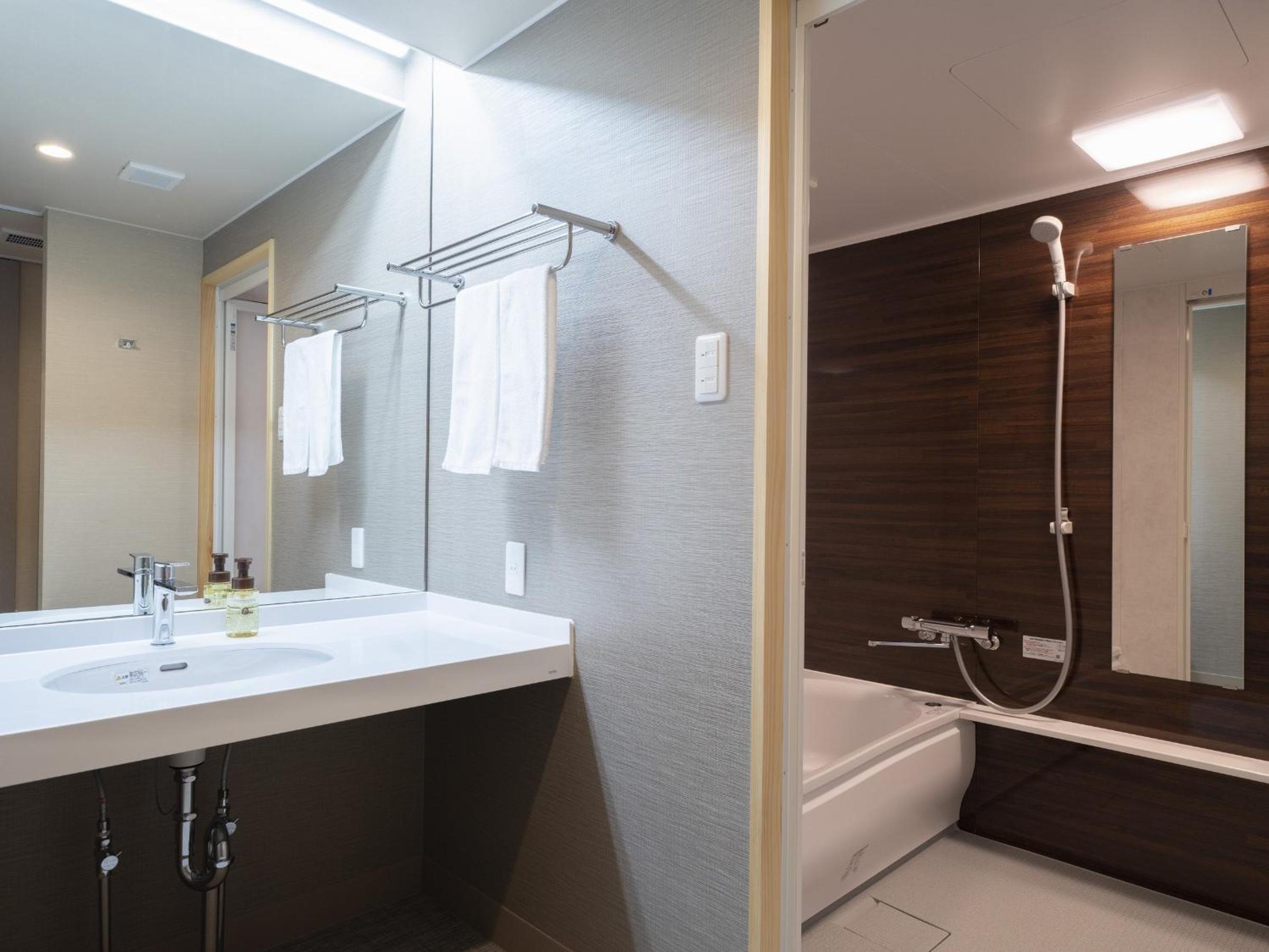 Standard Twin Room - Photo 3