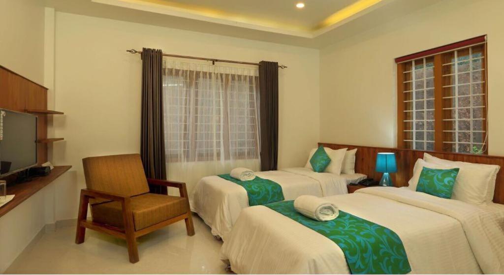 Deluxe Twin Room Non AC photo 2