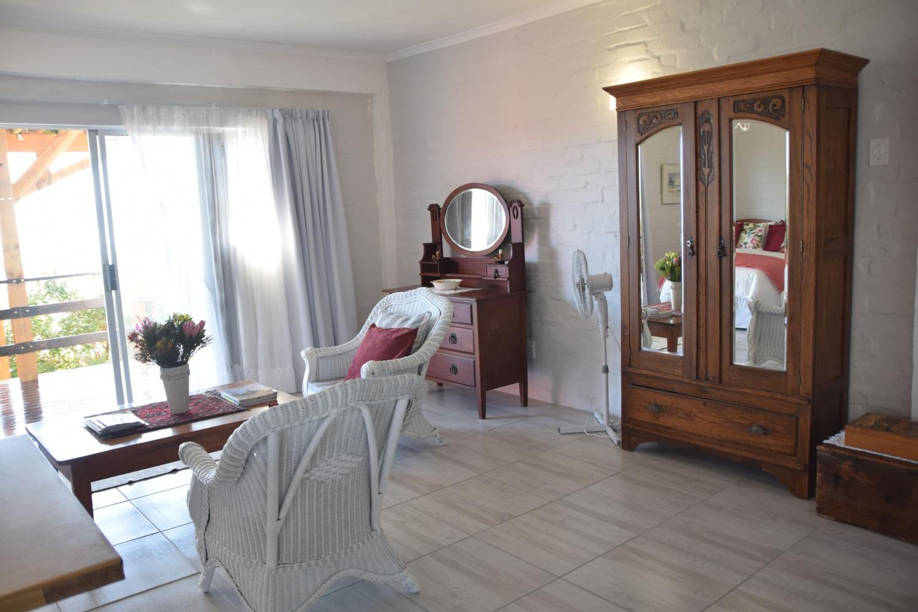 Deluxe Double Room with Balcony and Sea View - Photo 8