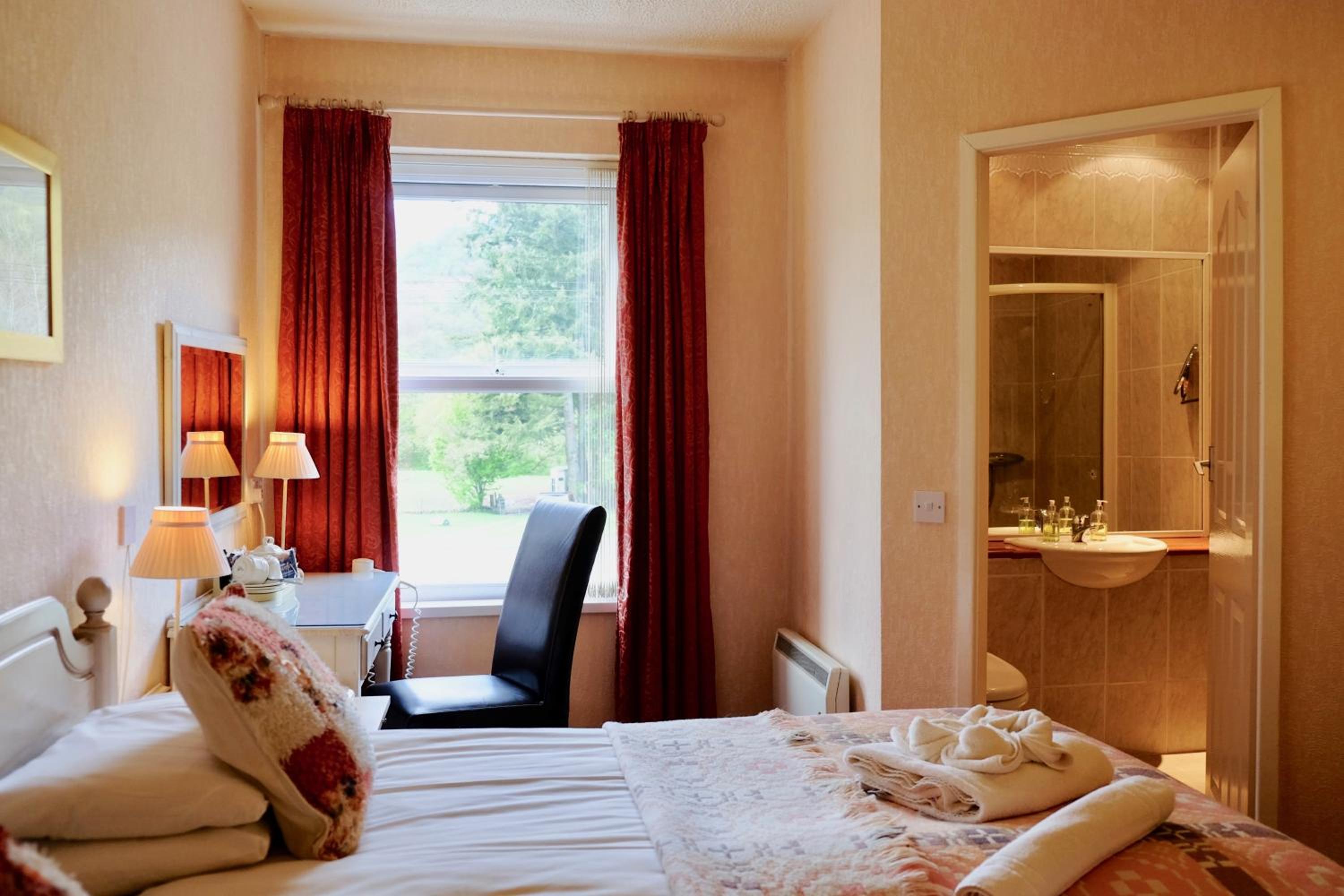 Double Room - Photo 3