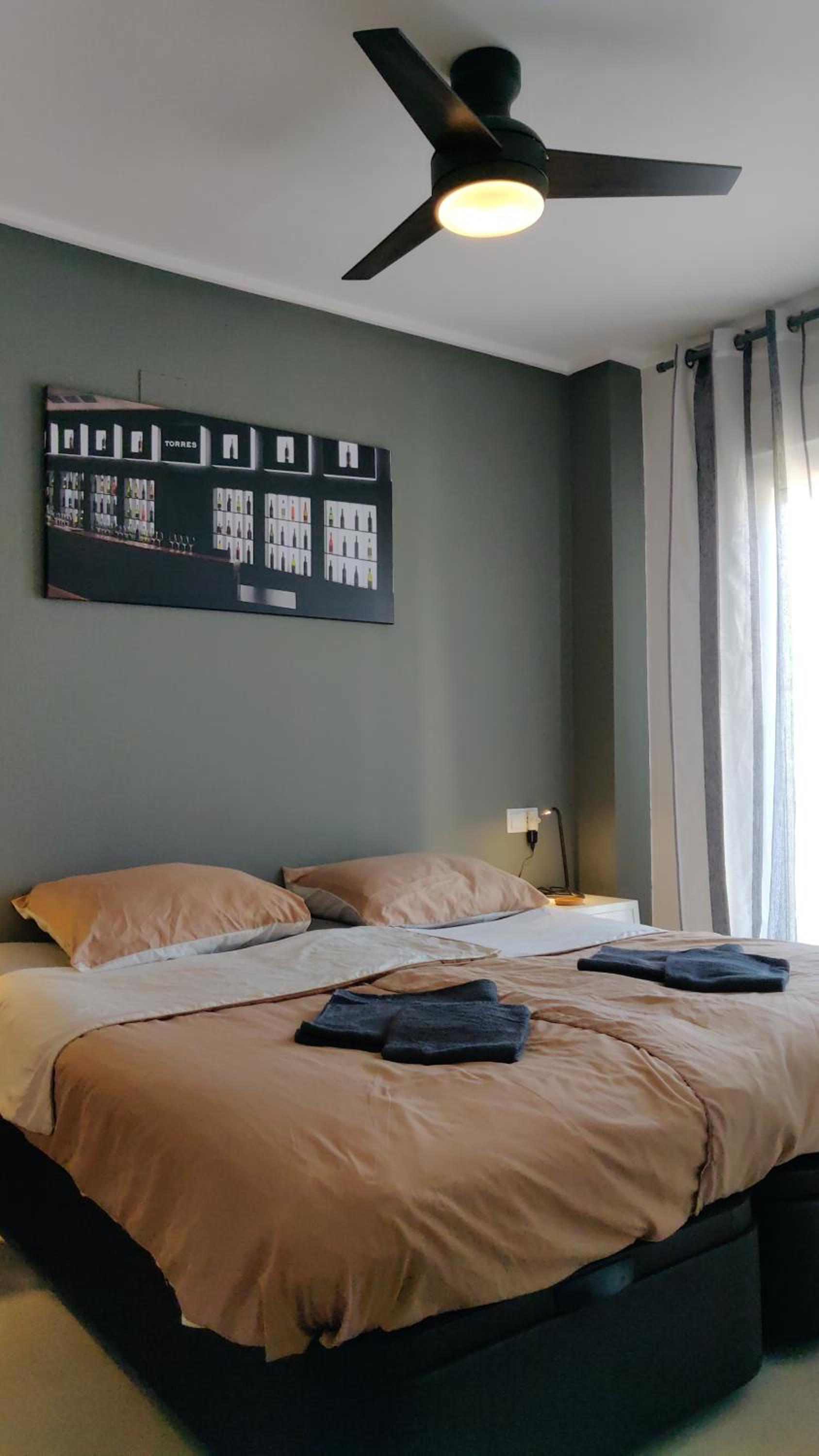 Apartamento con vista a la piscina