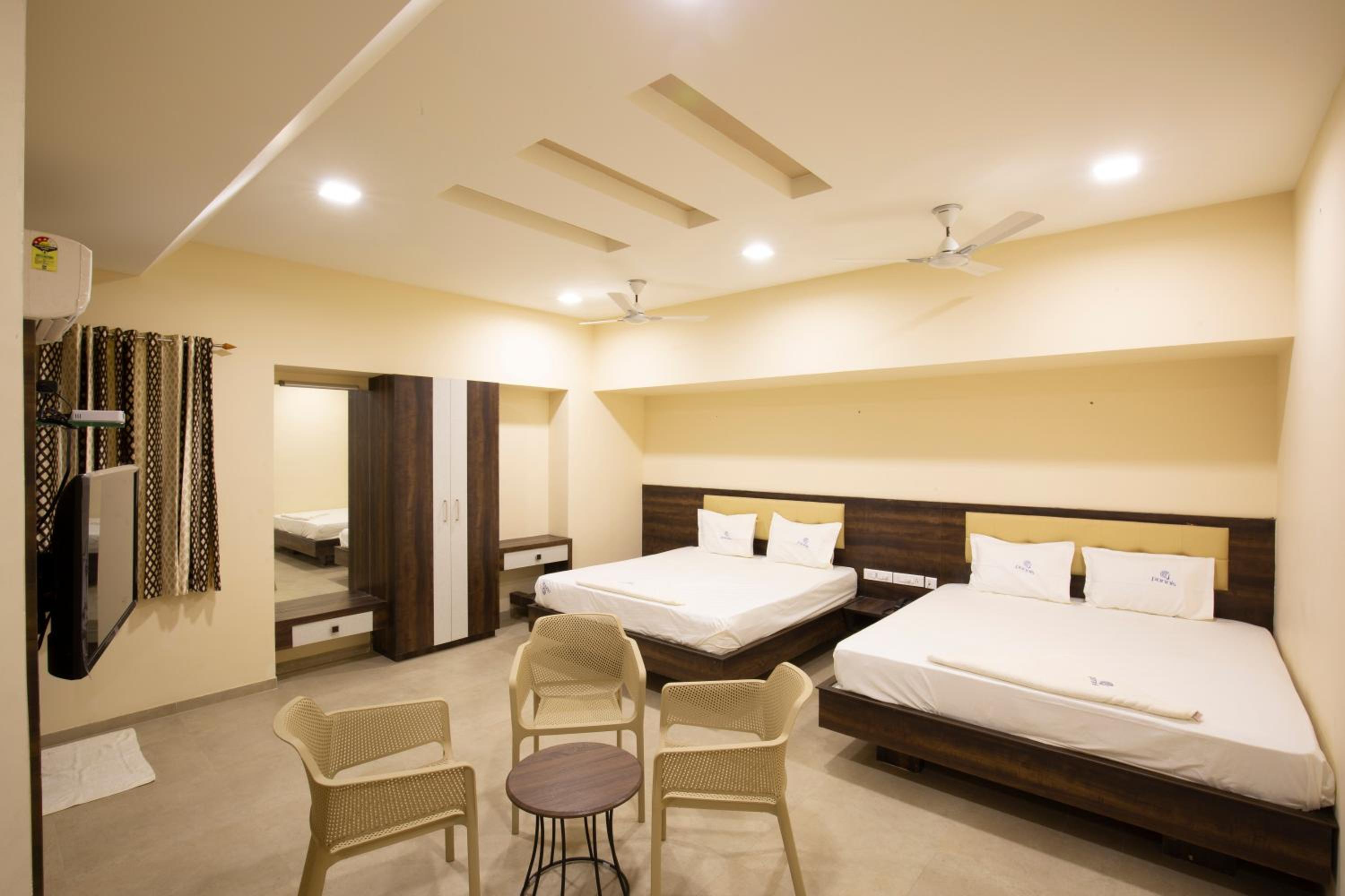 Quadruple Room - Photo 4