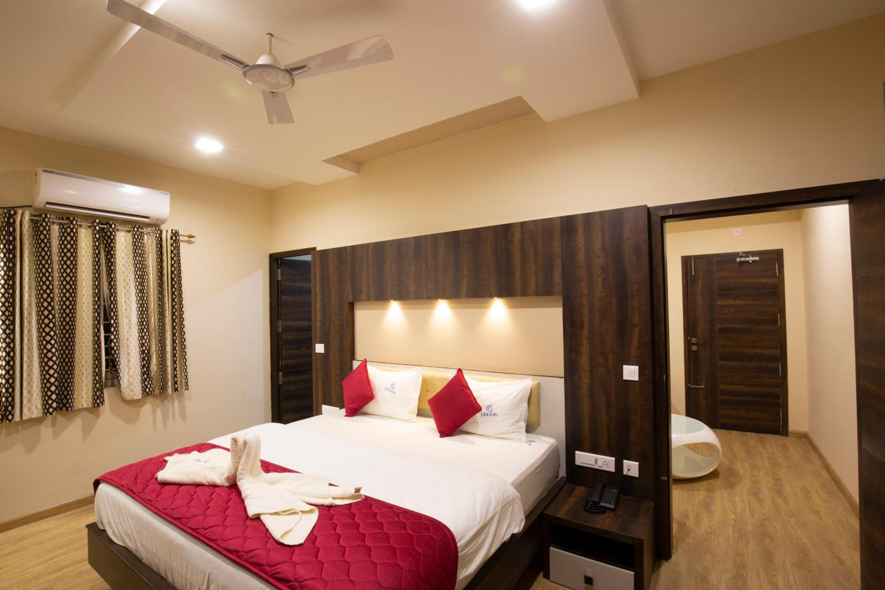 Deluxe Suite - Photo 2