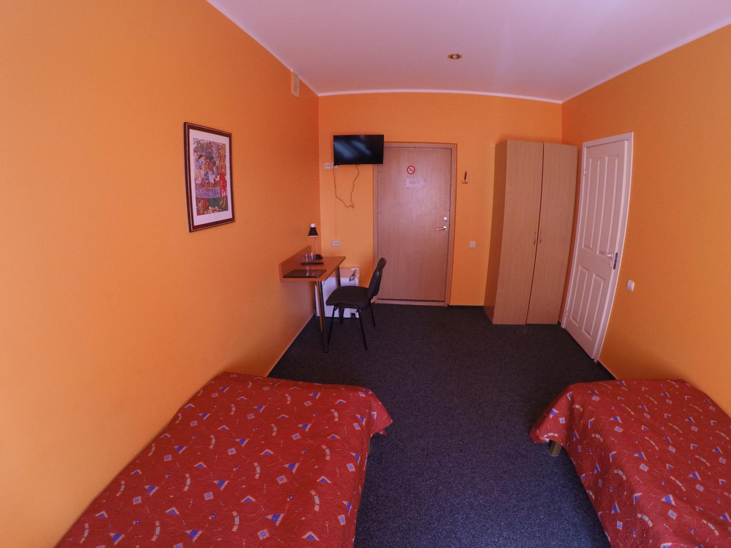 Double or Twin Room - Photo 4