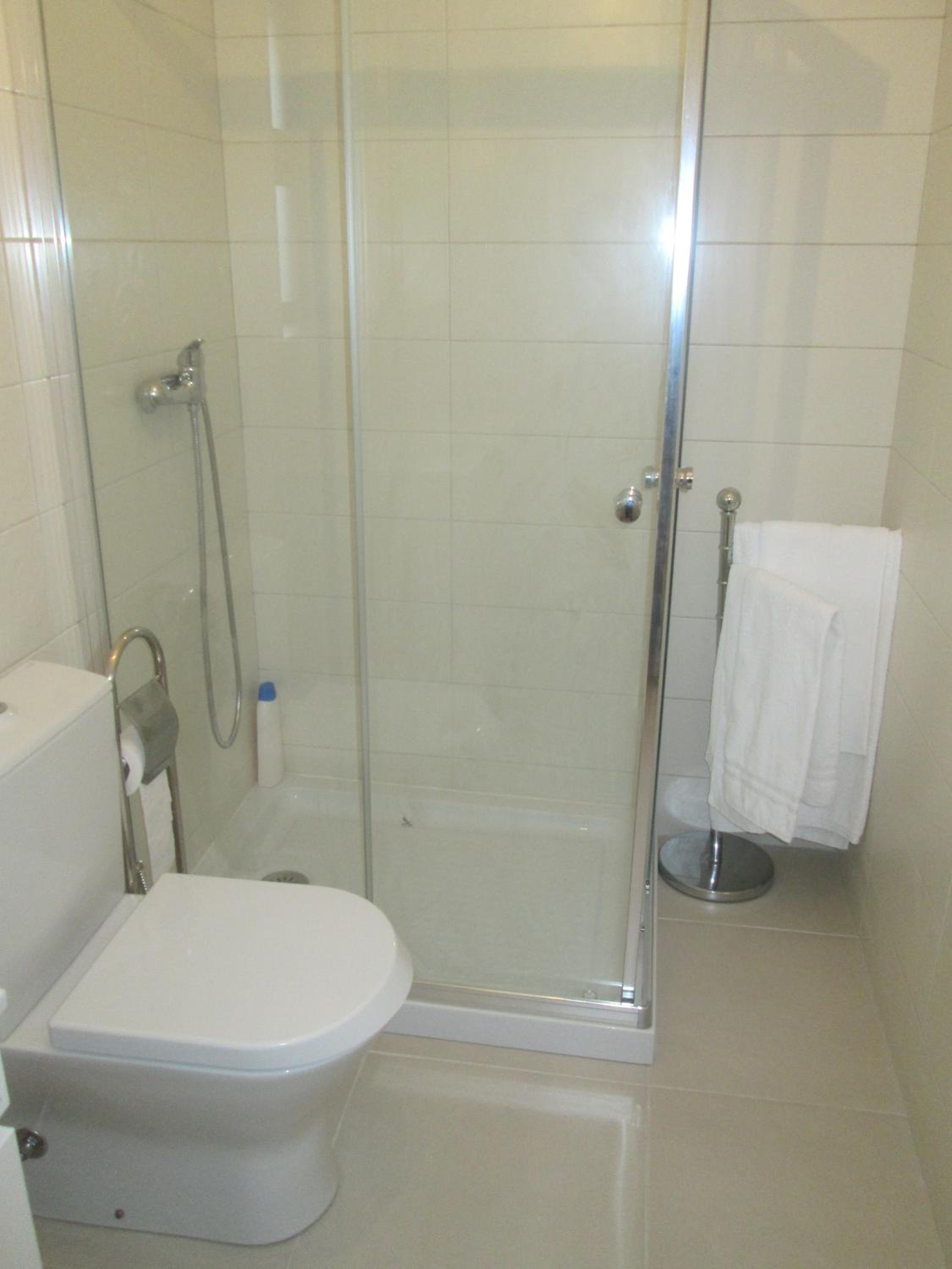 Double or Twin Room - Photo 14