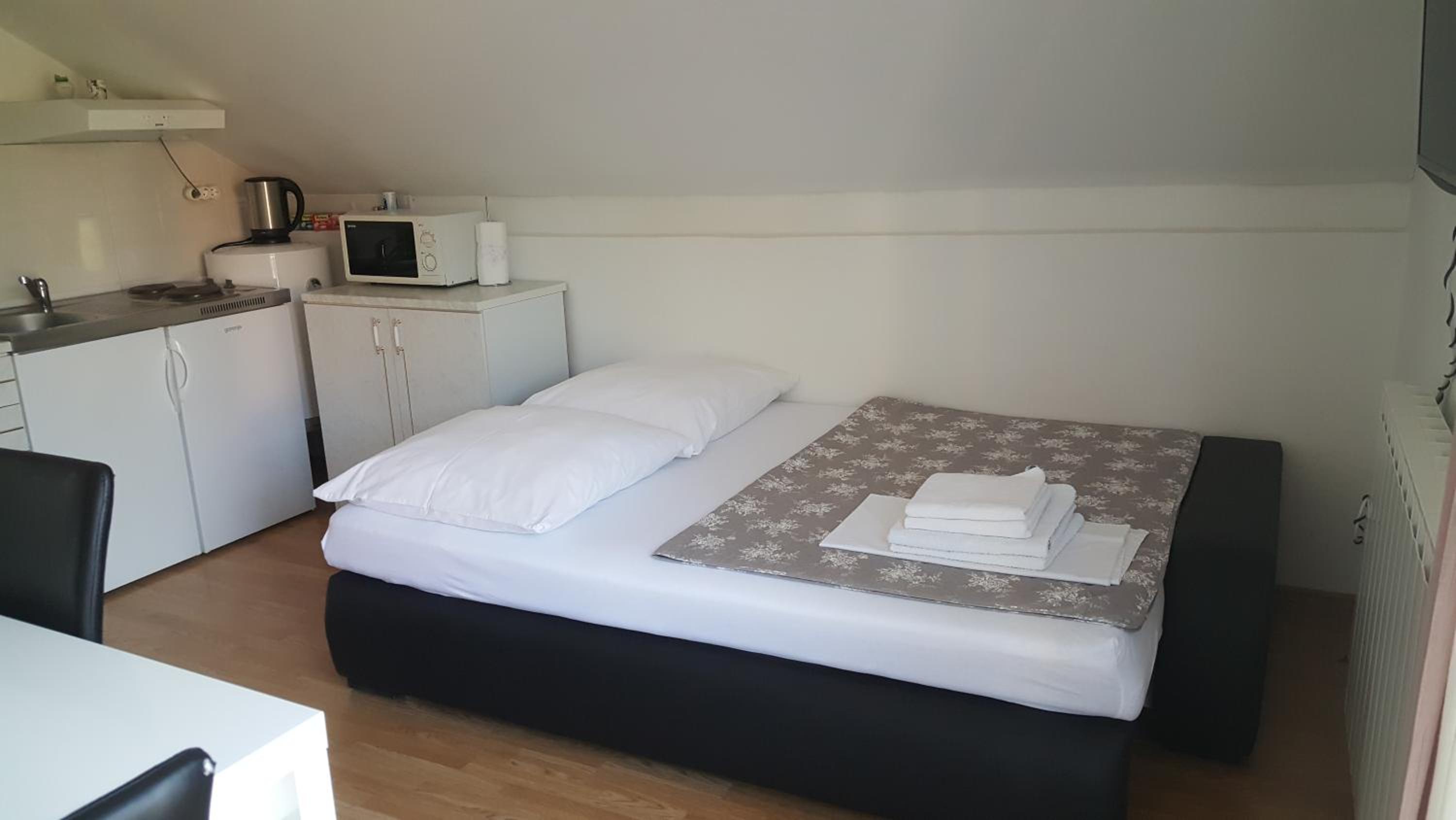 Two-Bedroom Apartment - Photo 39