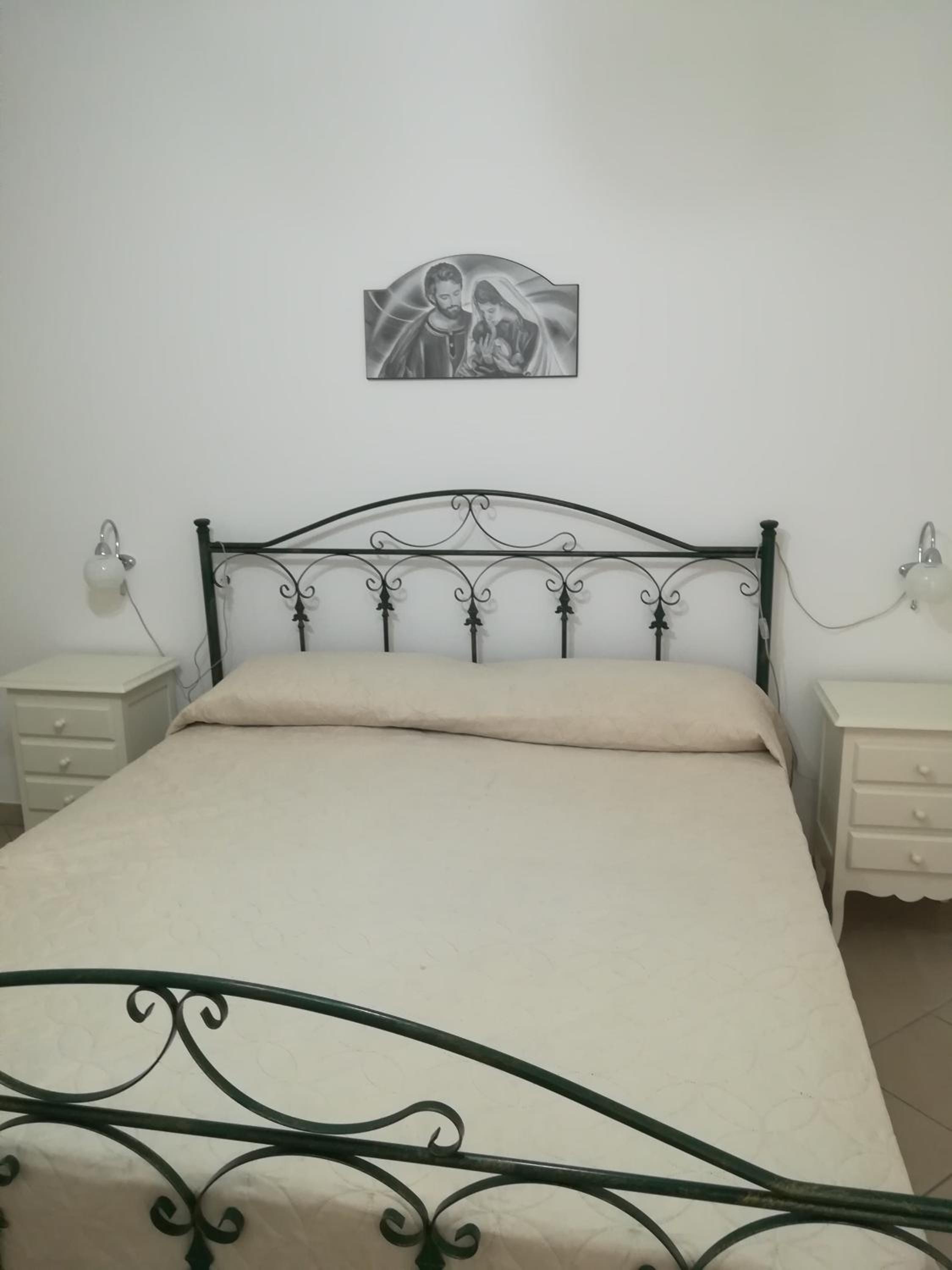 One-Bedroom House photo 1