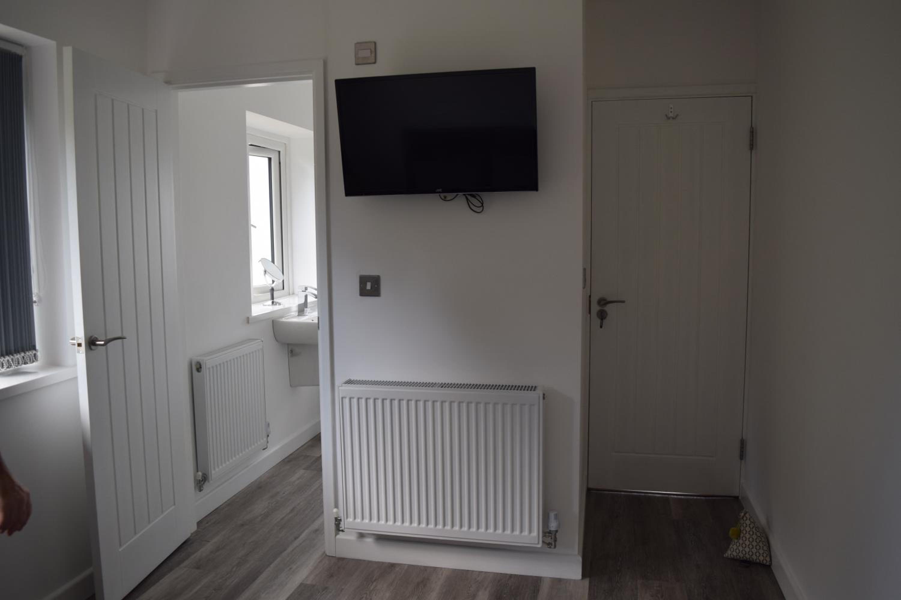 Deluxe Double Room With Bath photo 3