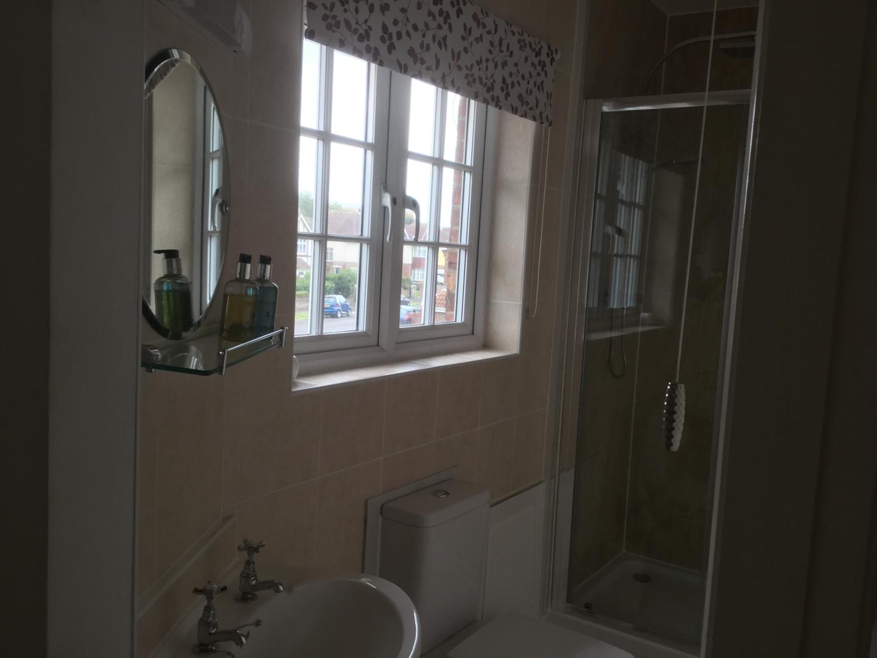 Double Room - Photo 5