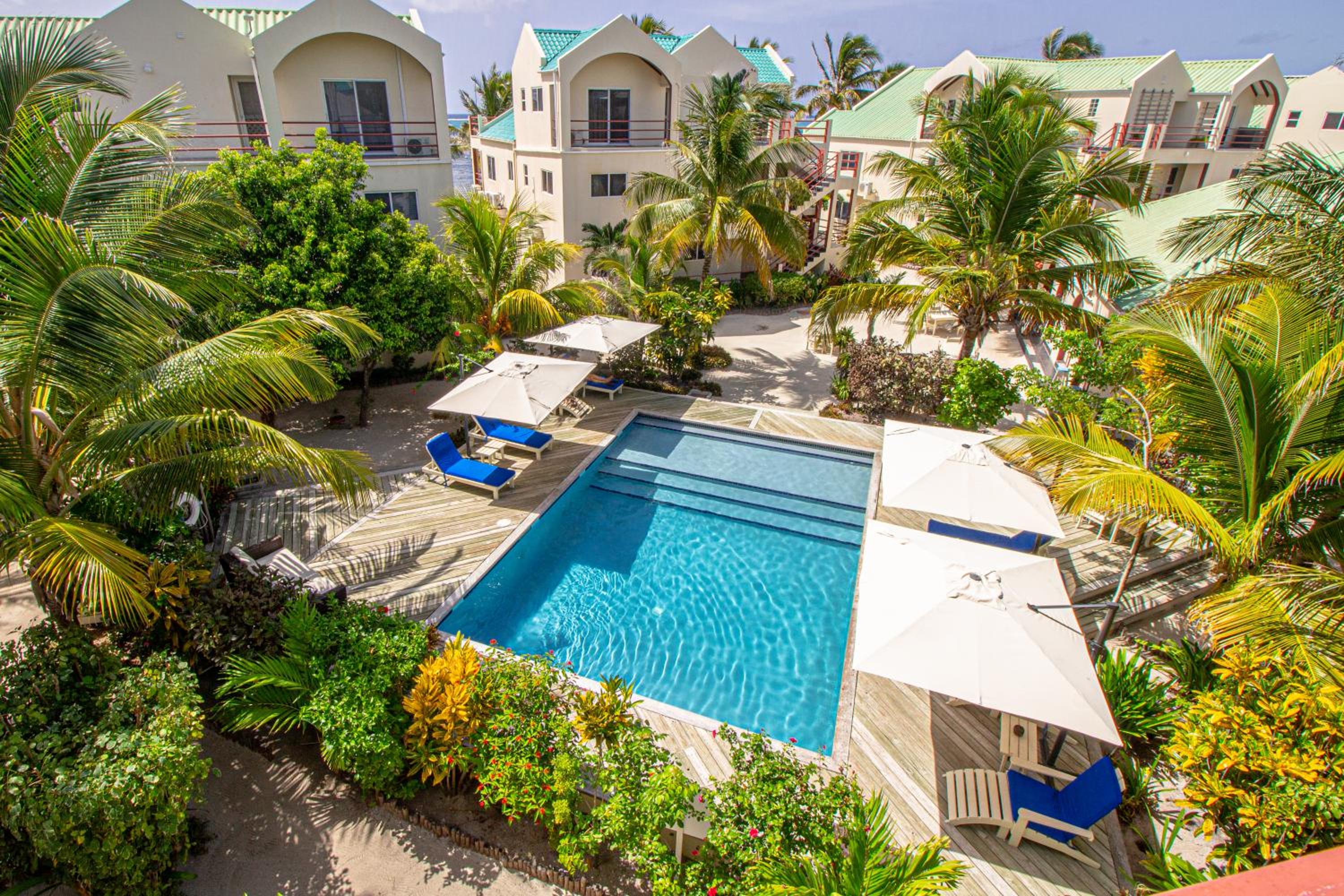 Junior Suite with Pool View
