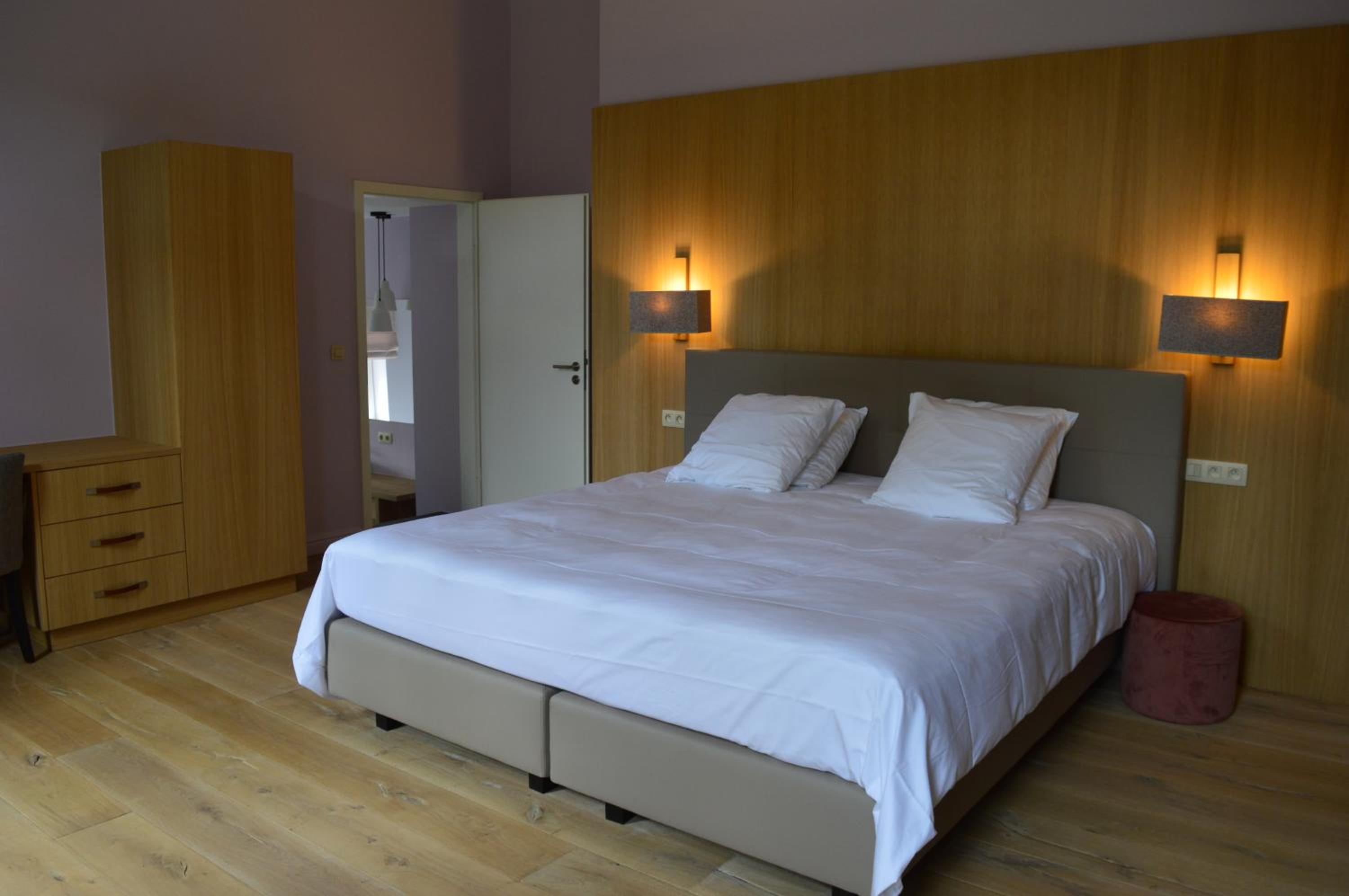 Deluxe Room - Photo 1