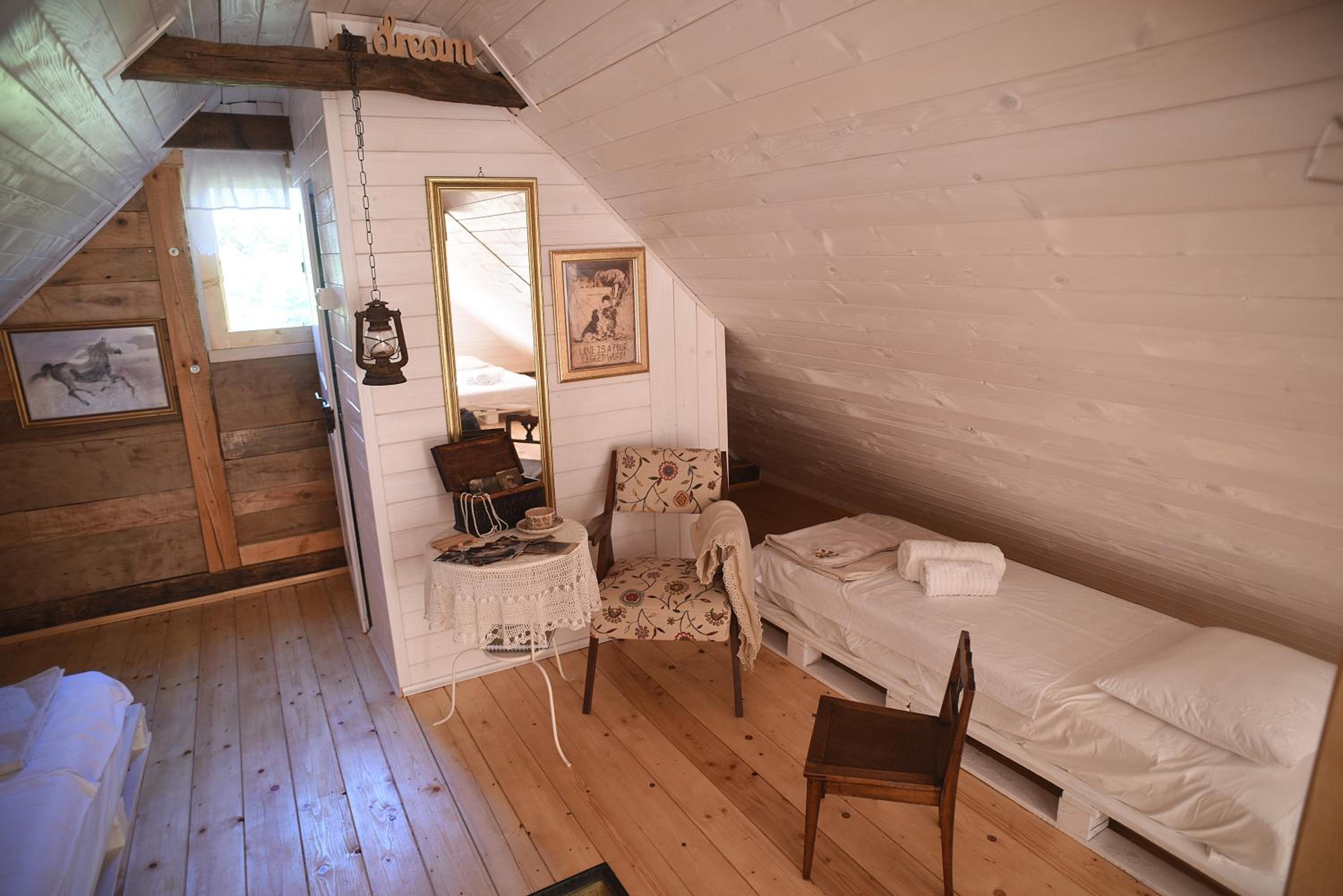 Quadruple Room - Photo 25