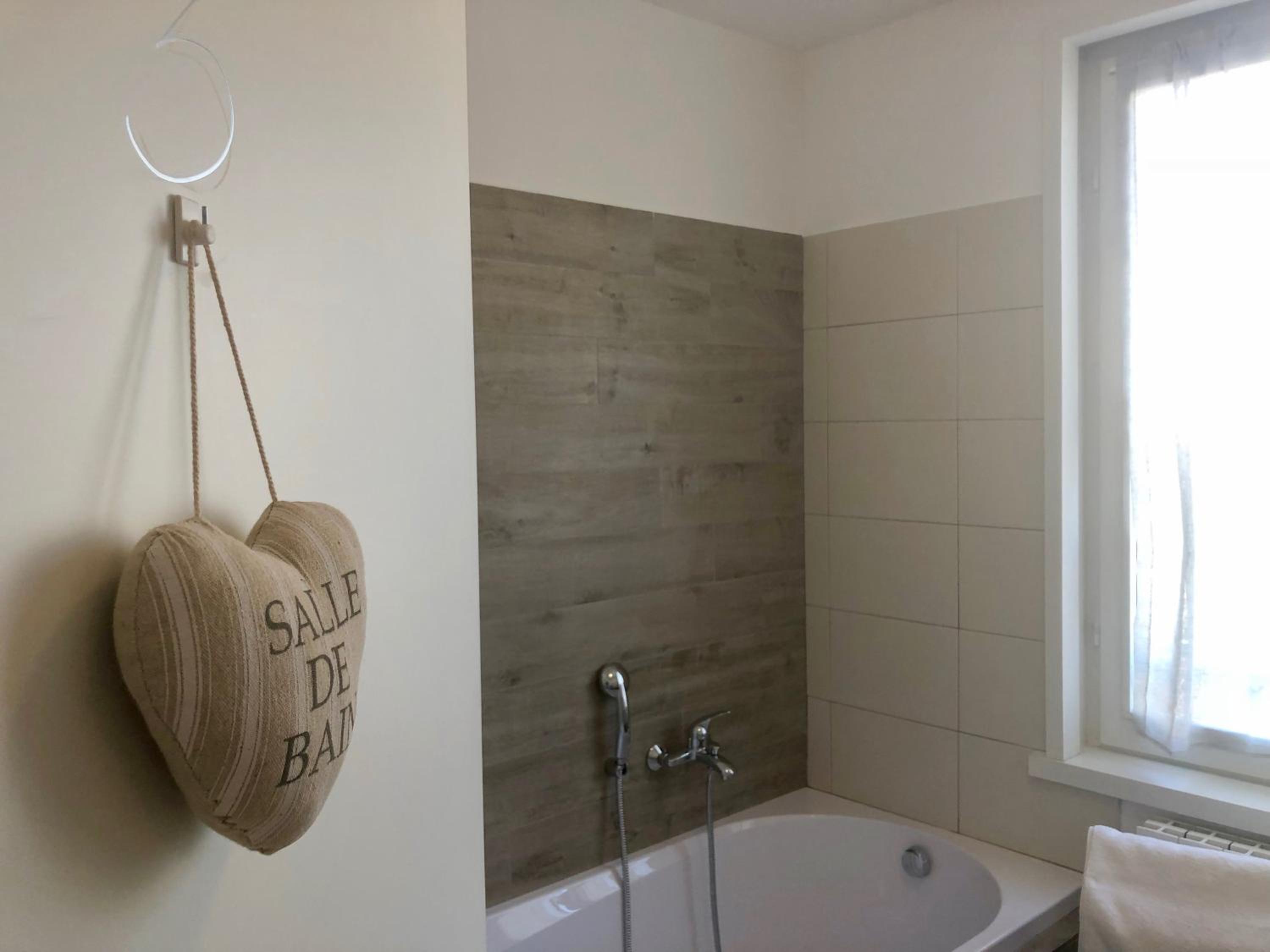 Superior Double or Twin Room - Photo 10