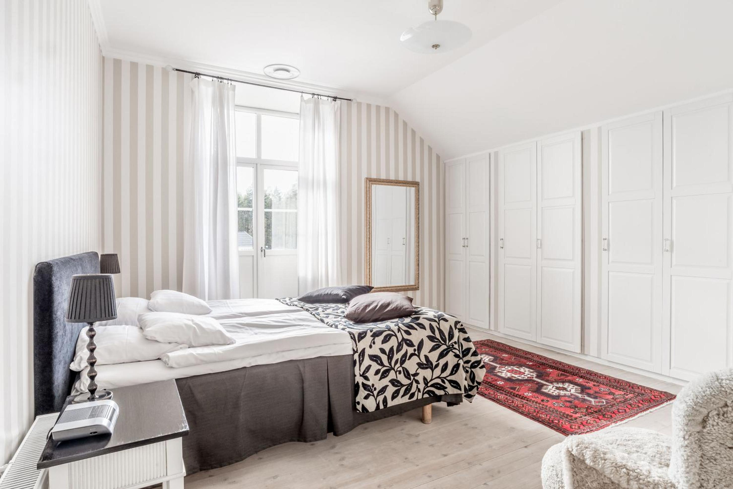 Suite - Photo 2