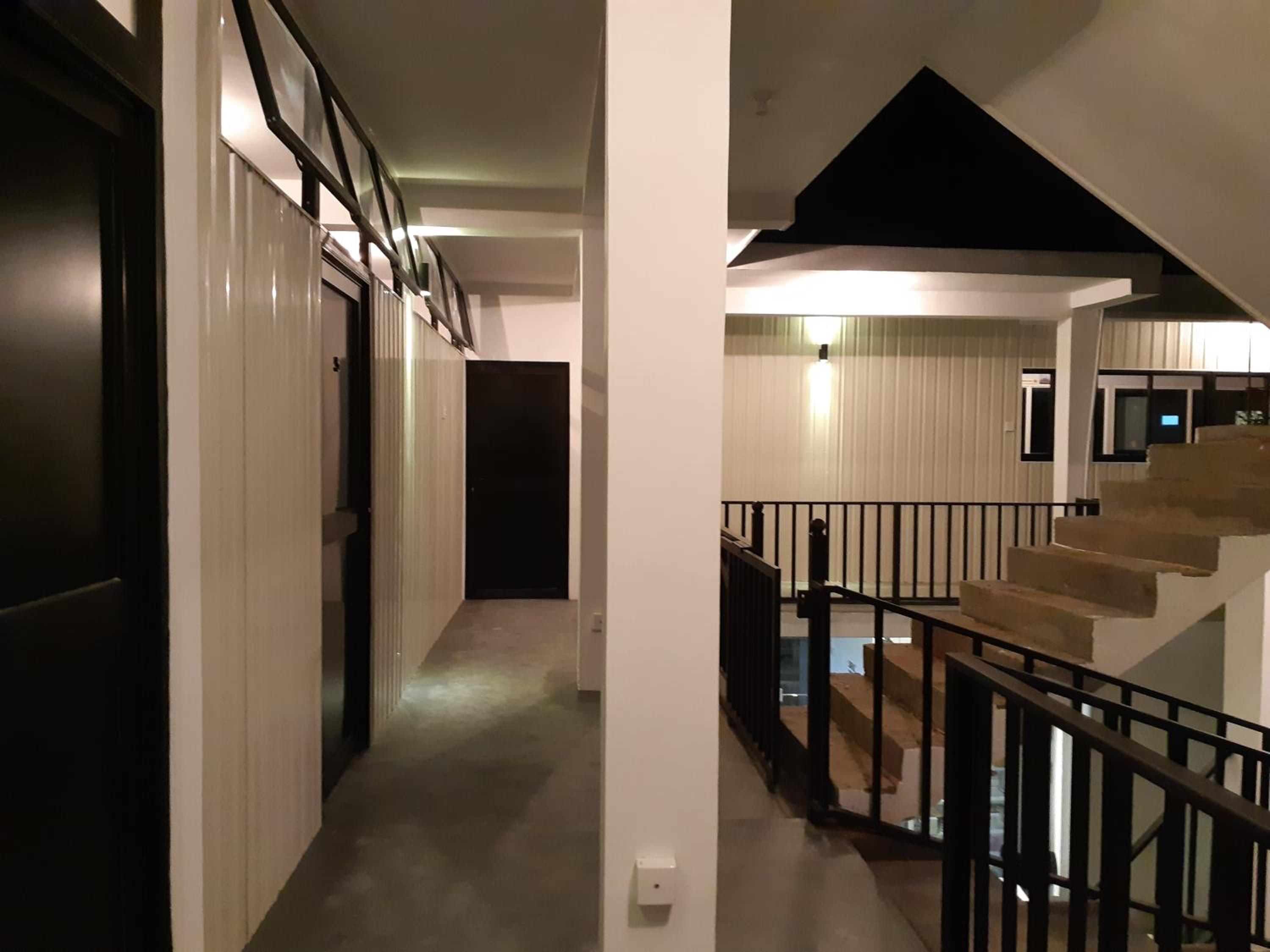 8-Bed Mixed Dormitory Room photo 2
