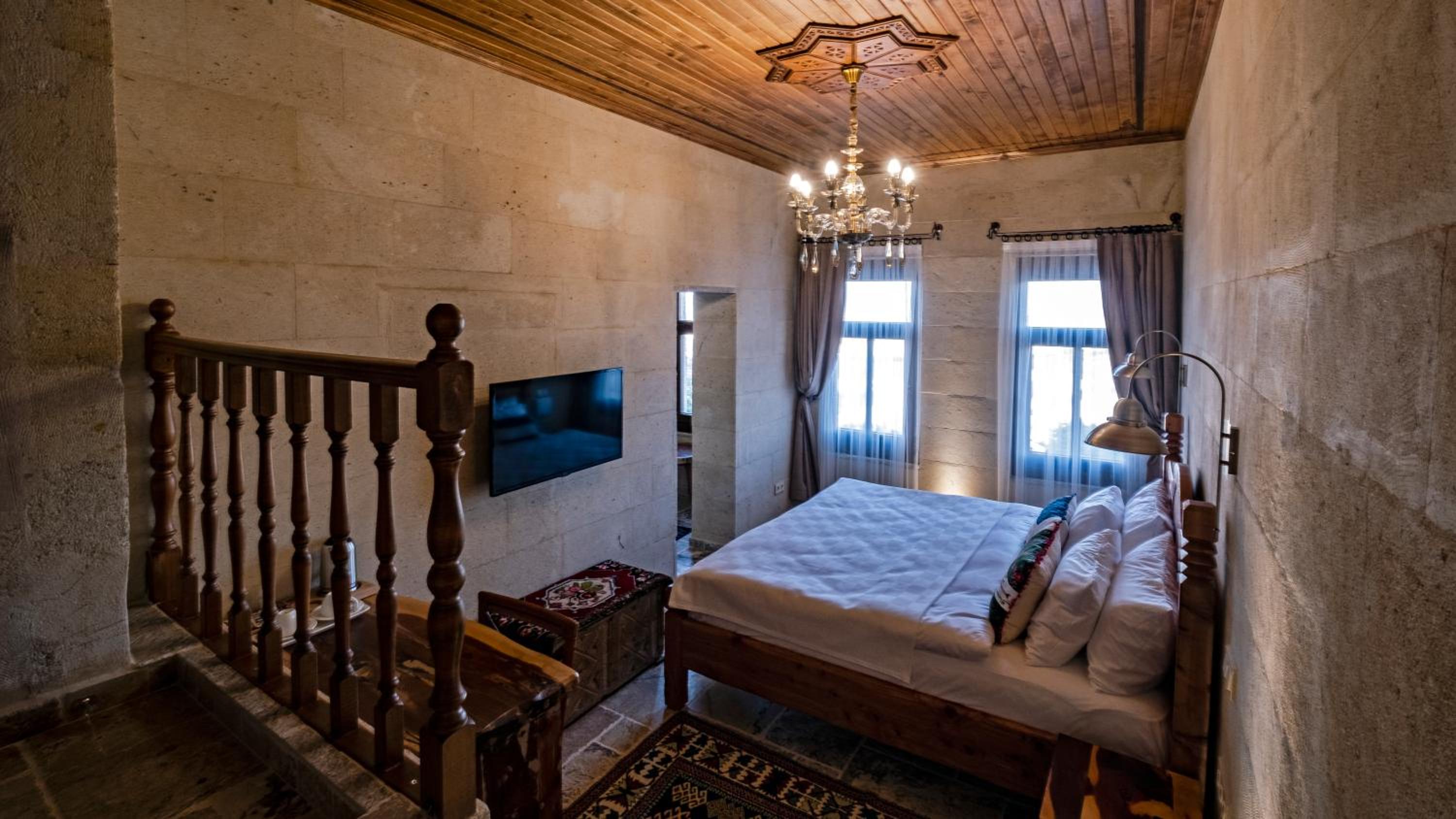 Premium Suite - Photo 22
