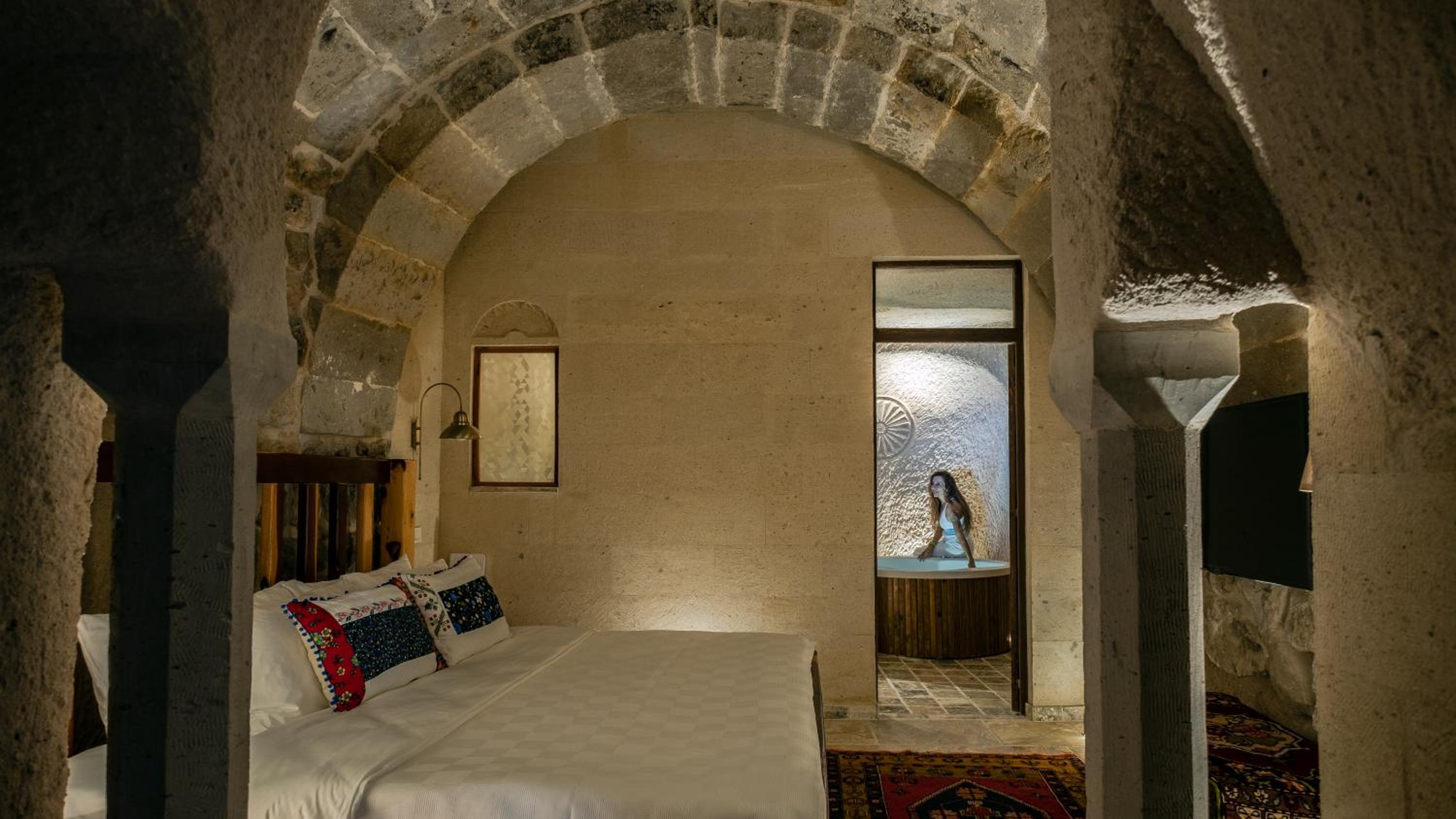 Superior Cave Suite  - Photo 7