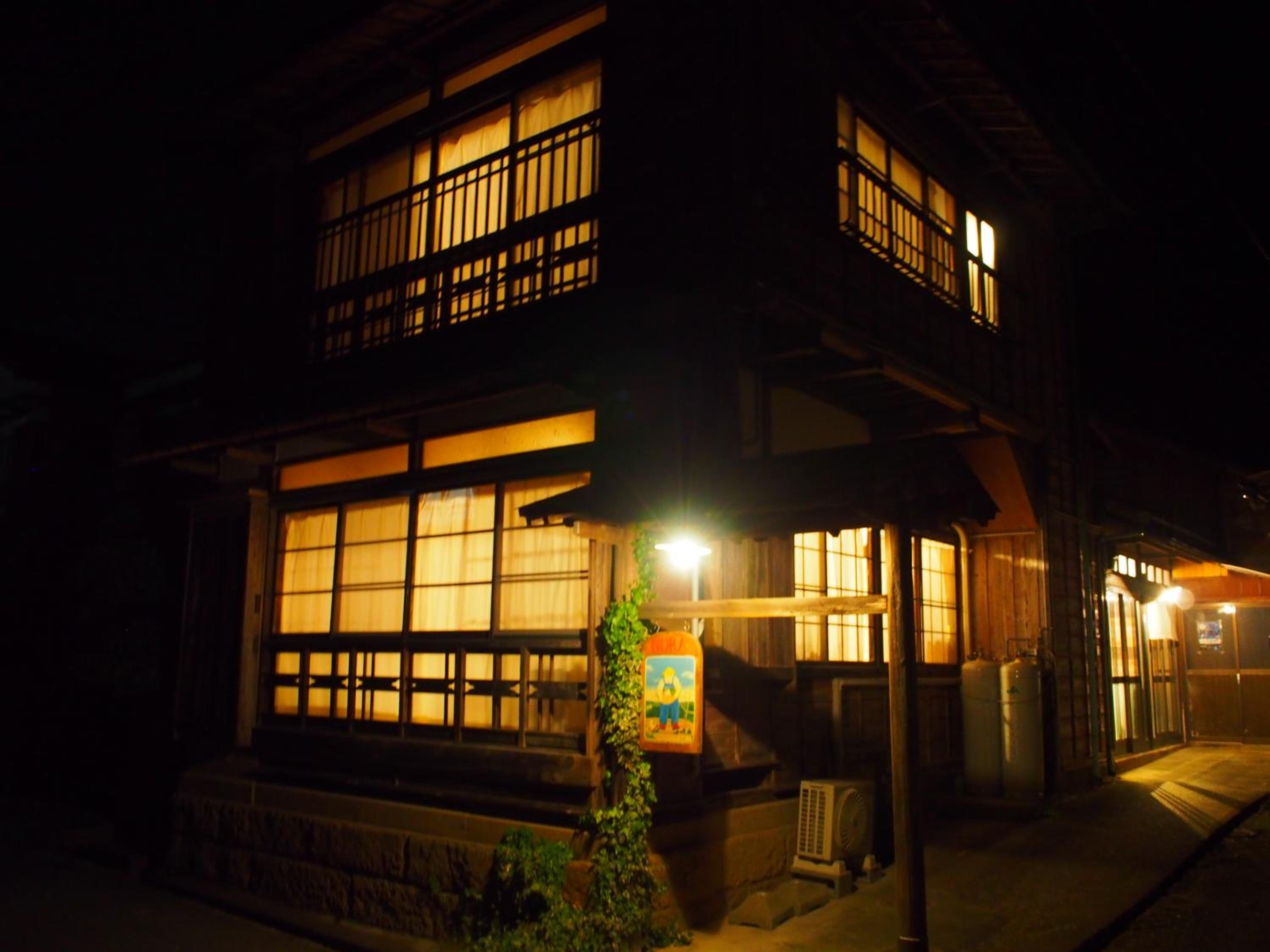 Two-Bedroom House - Photo 4