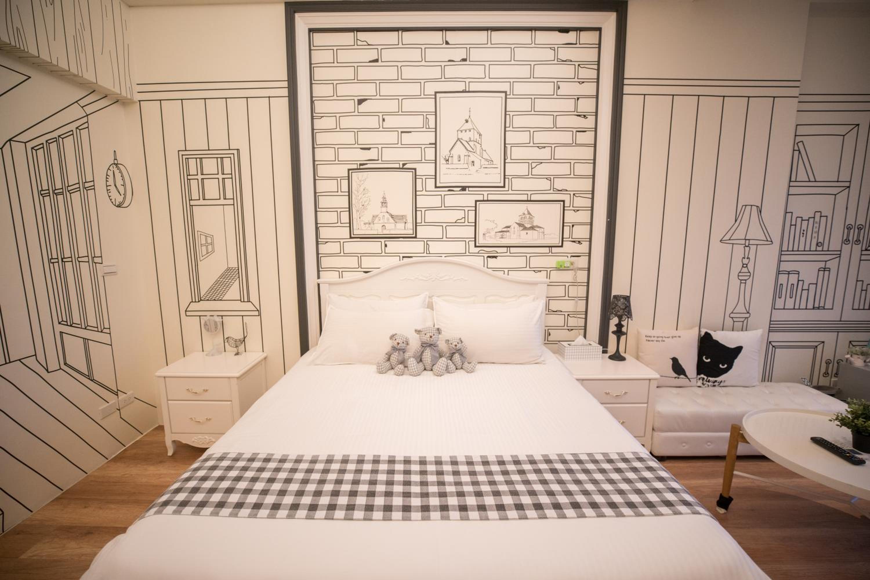 Deluxe Double Room with Balcony photo 2