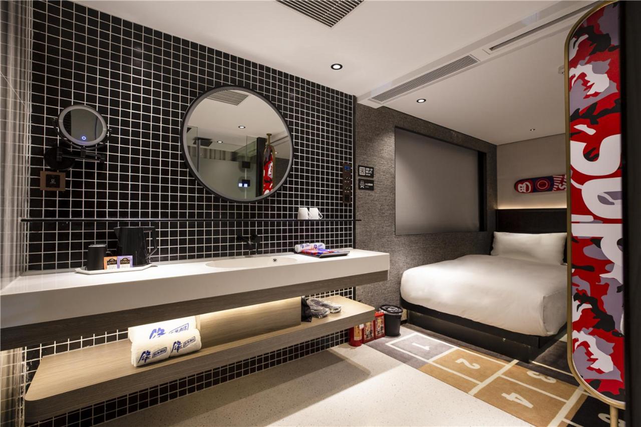 Twin Room - Photo 2