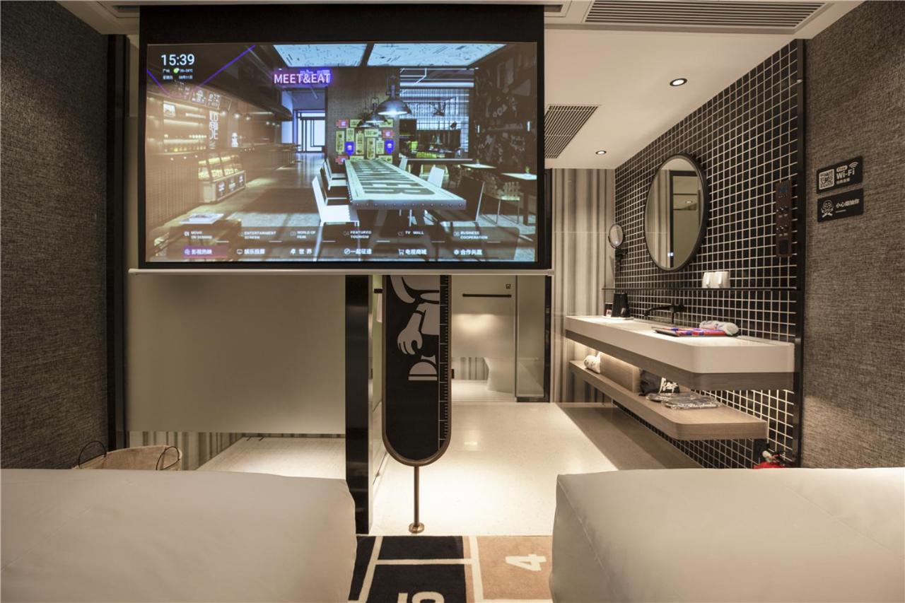 Twin Room - Photo 1