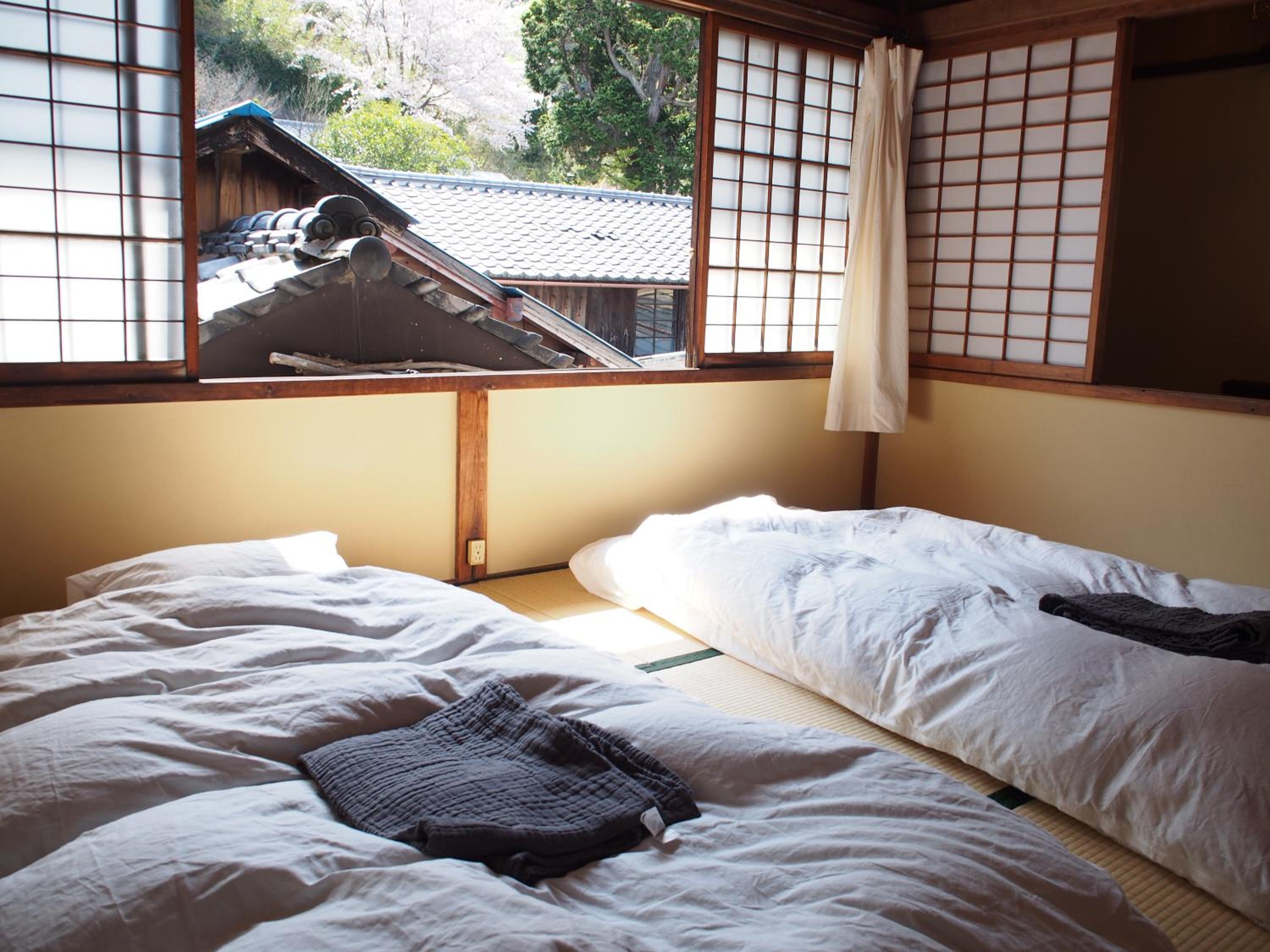 Two-Bedroom House - Photo 12