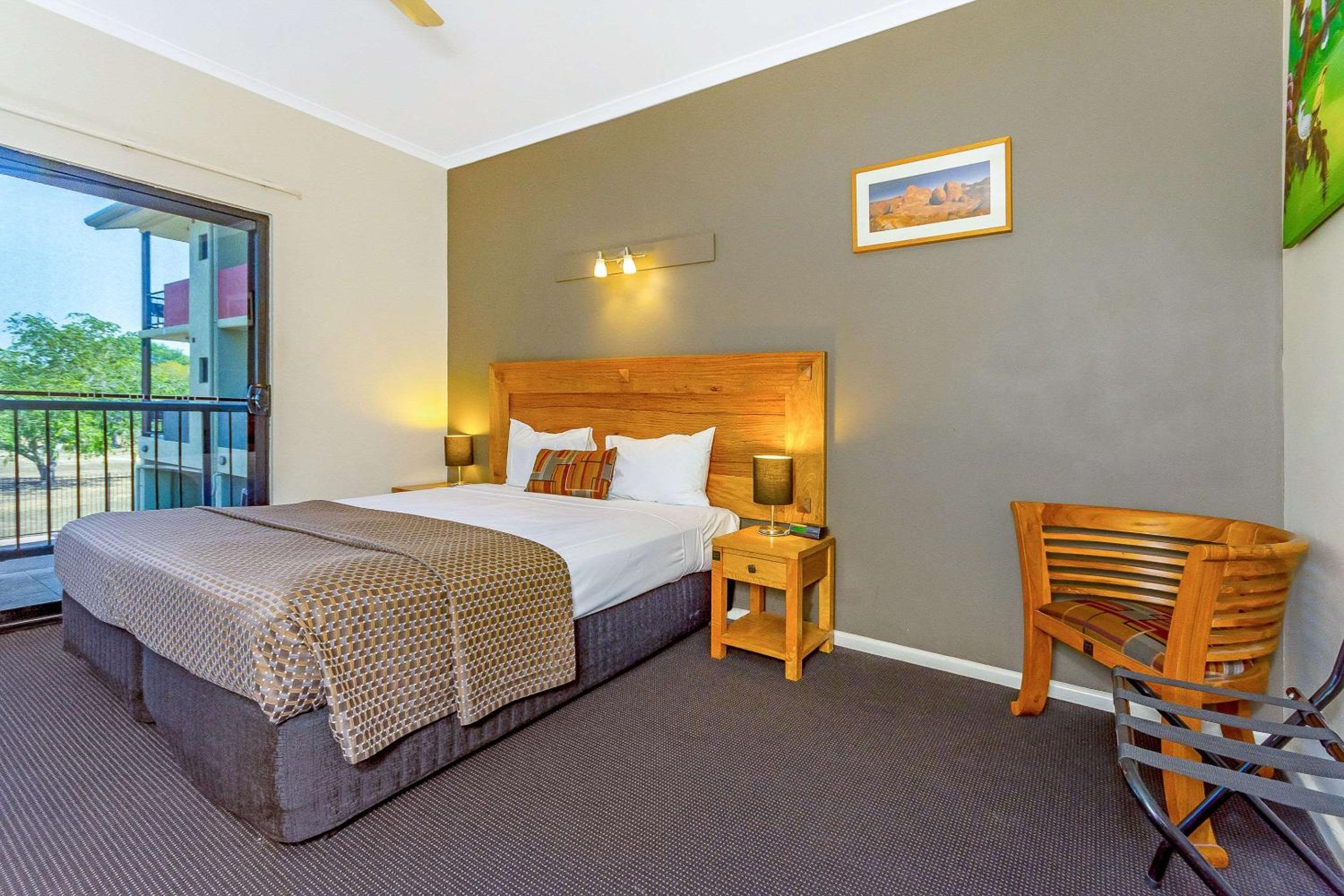 Standard King Room - Photo 2