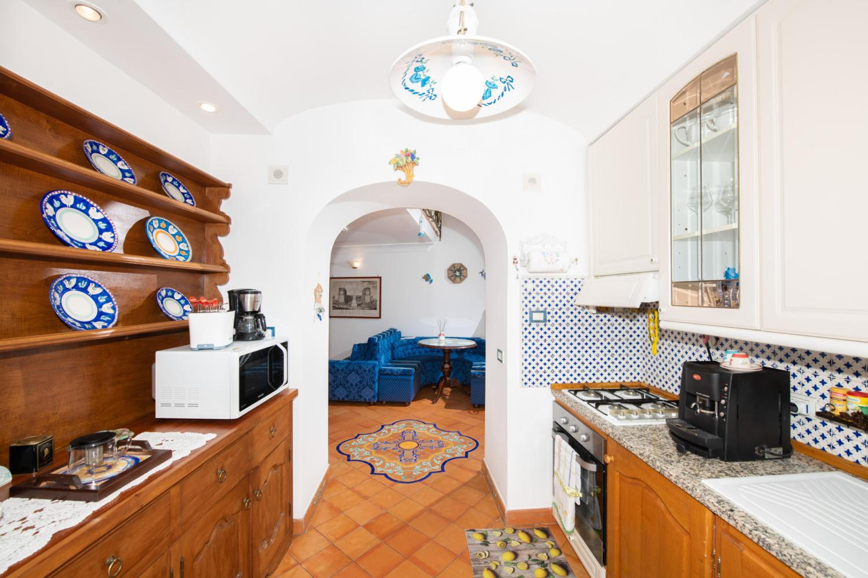Two-Bedroom House - Photo 17